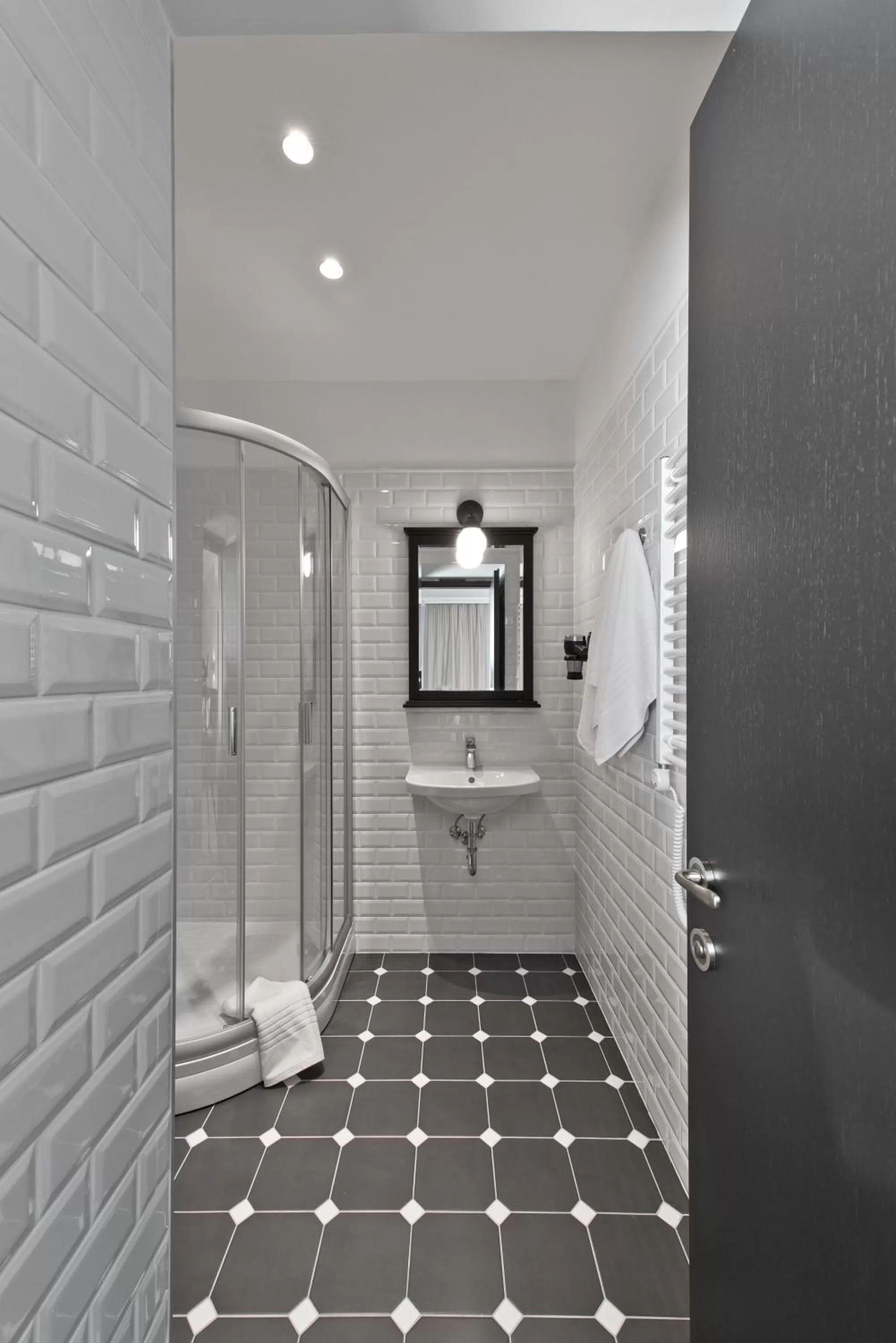 Bathroom in 15th Avenue