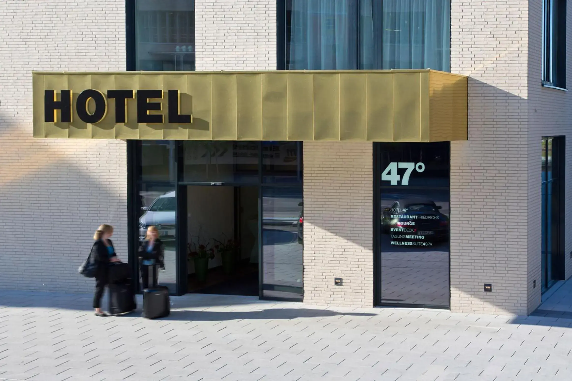 Facade/entrance in Hotel 47°