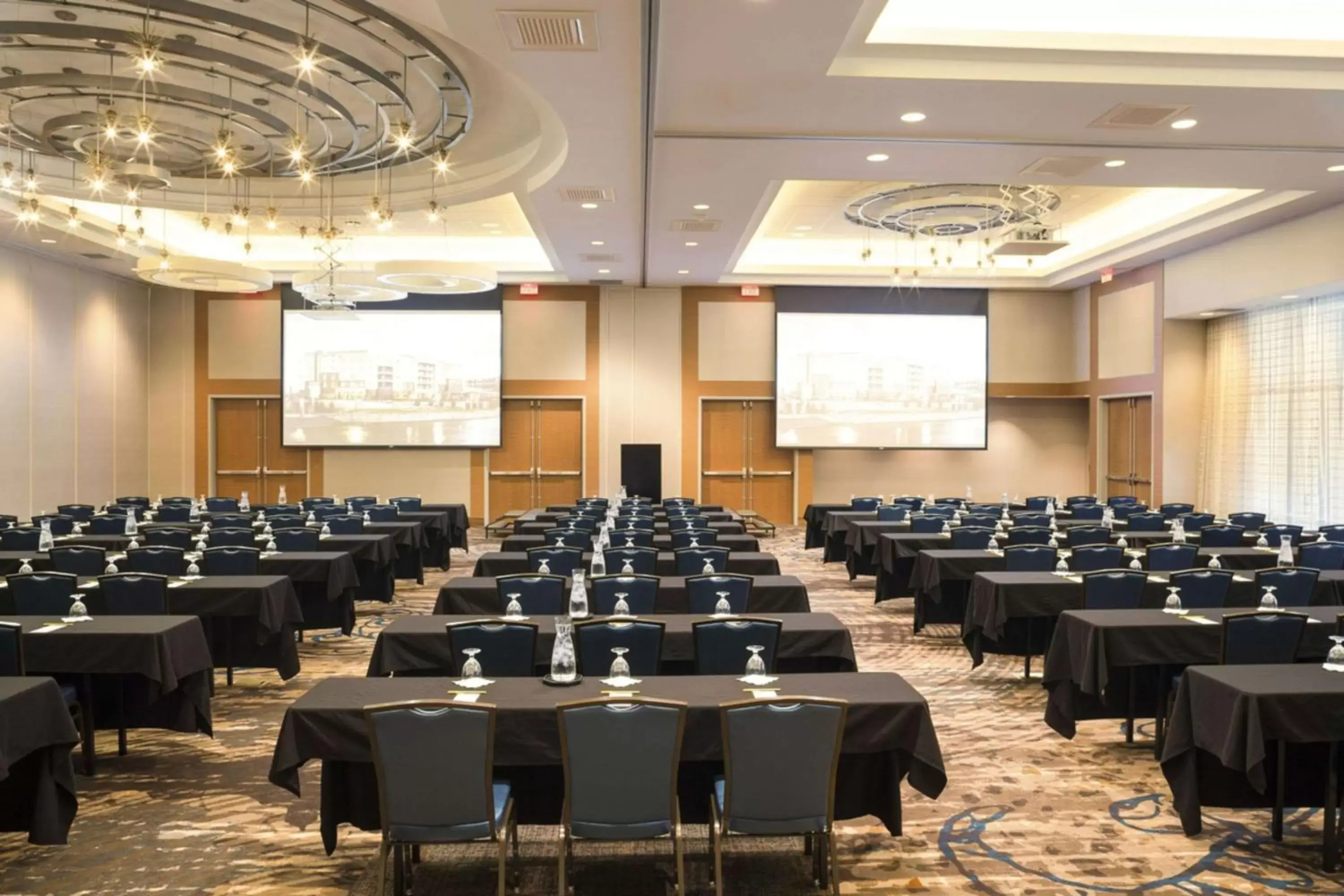 Meeting/conference room in Hilton Garden Inn Sioux Falls Downtown