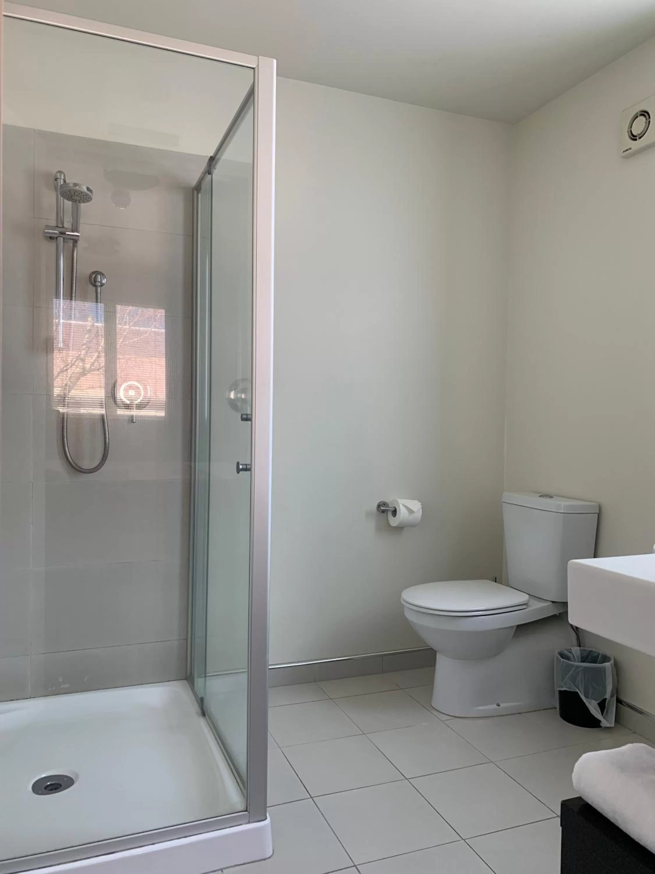 Bathroom in Salerno Motel Apartments