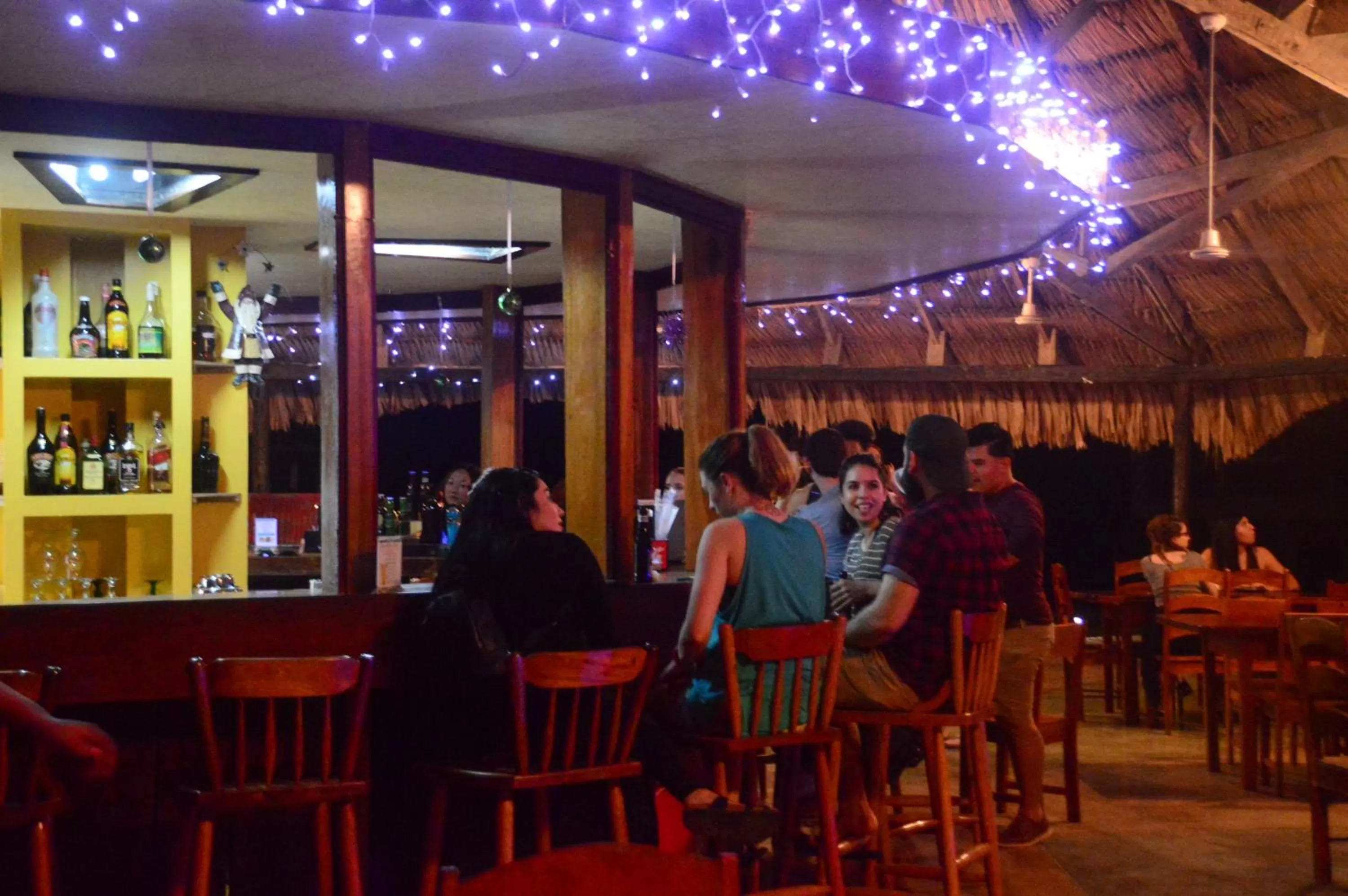 Lounge or bar in Lamanai Hotel & Marina