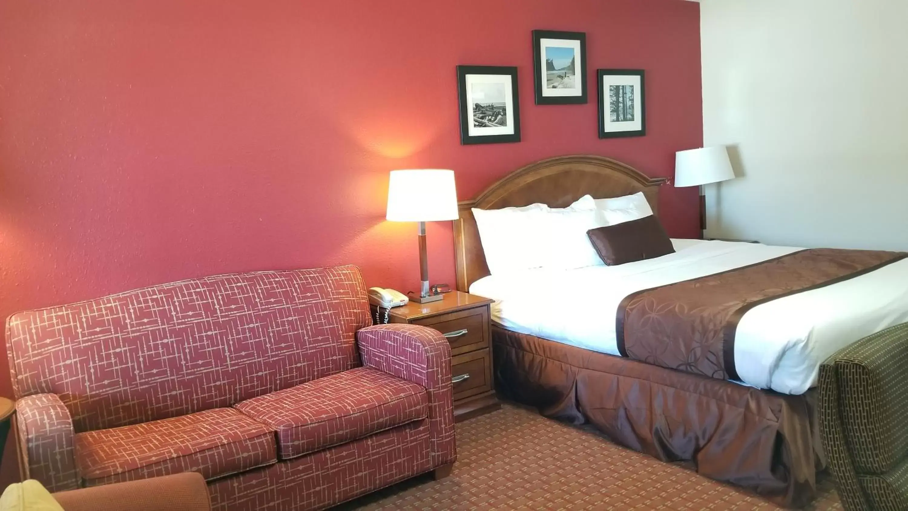 Bed in Forks Motel Bed in Forks Motel