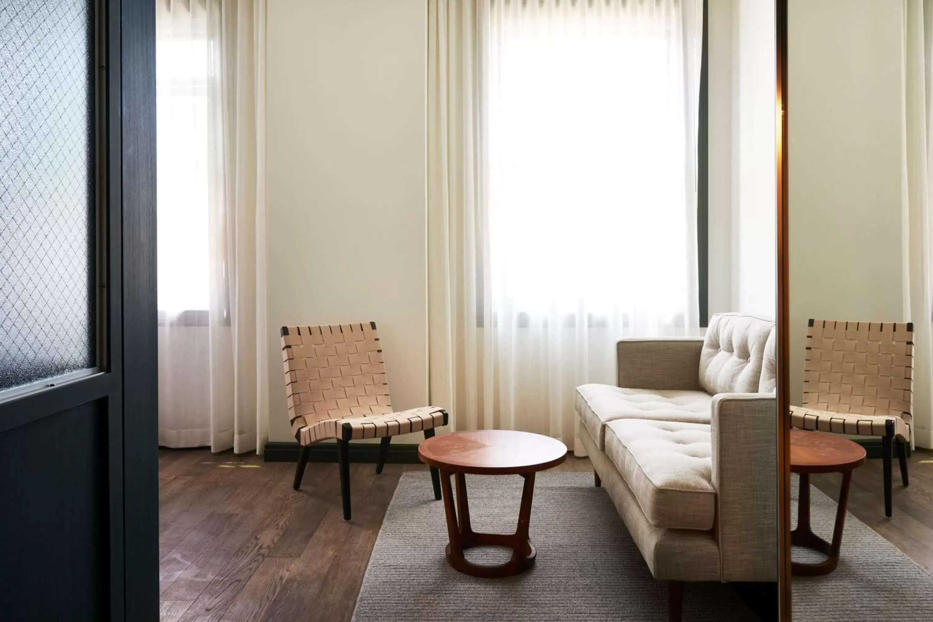 Seating Area in The Robey, Chicago, a Member of Design Hotels