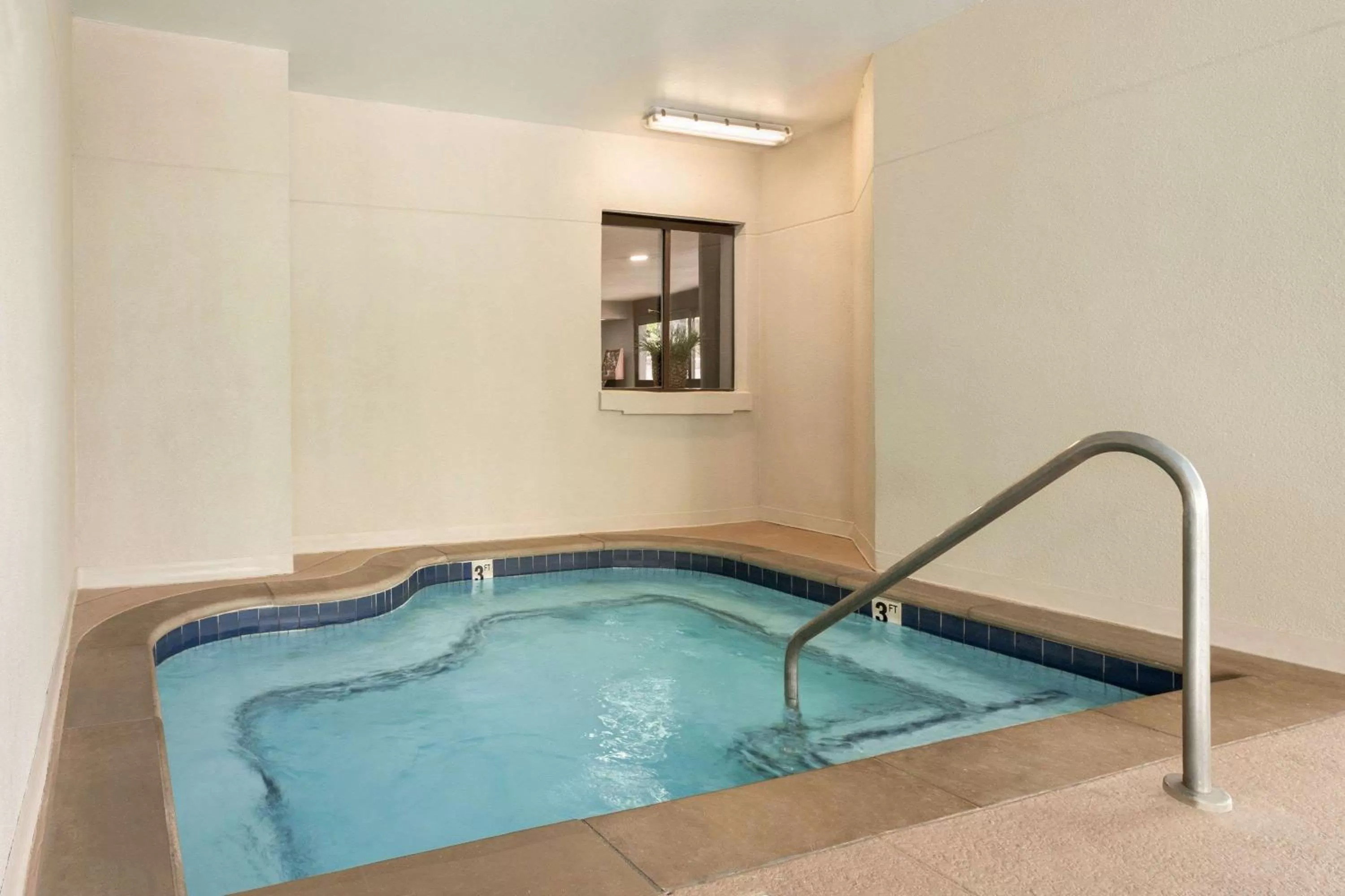 On site in Luxe Studios Nashville Airport