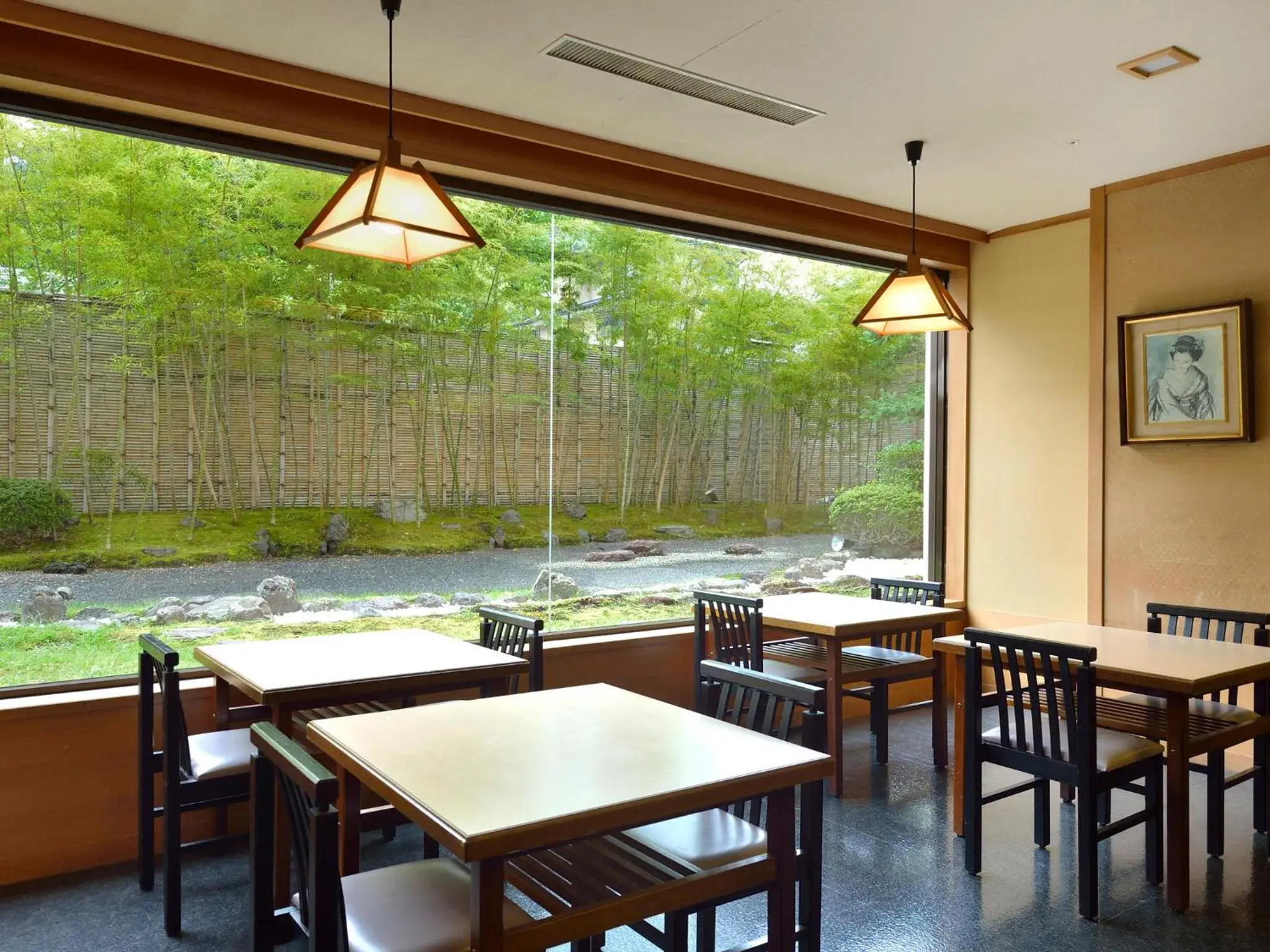 Restaurant/Places to Eat in Hotel Heian No Mori