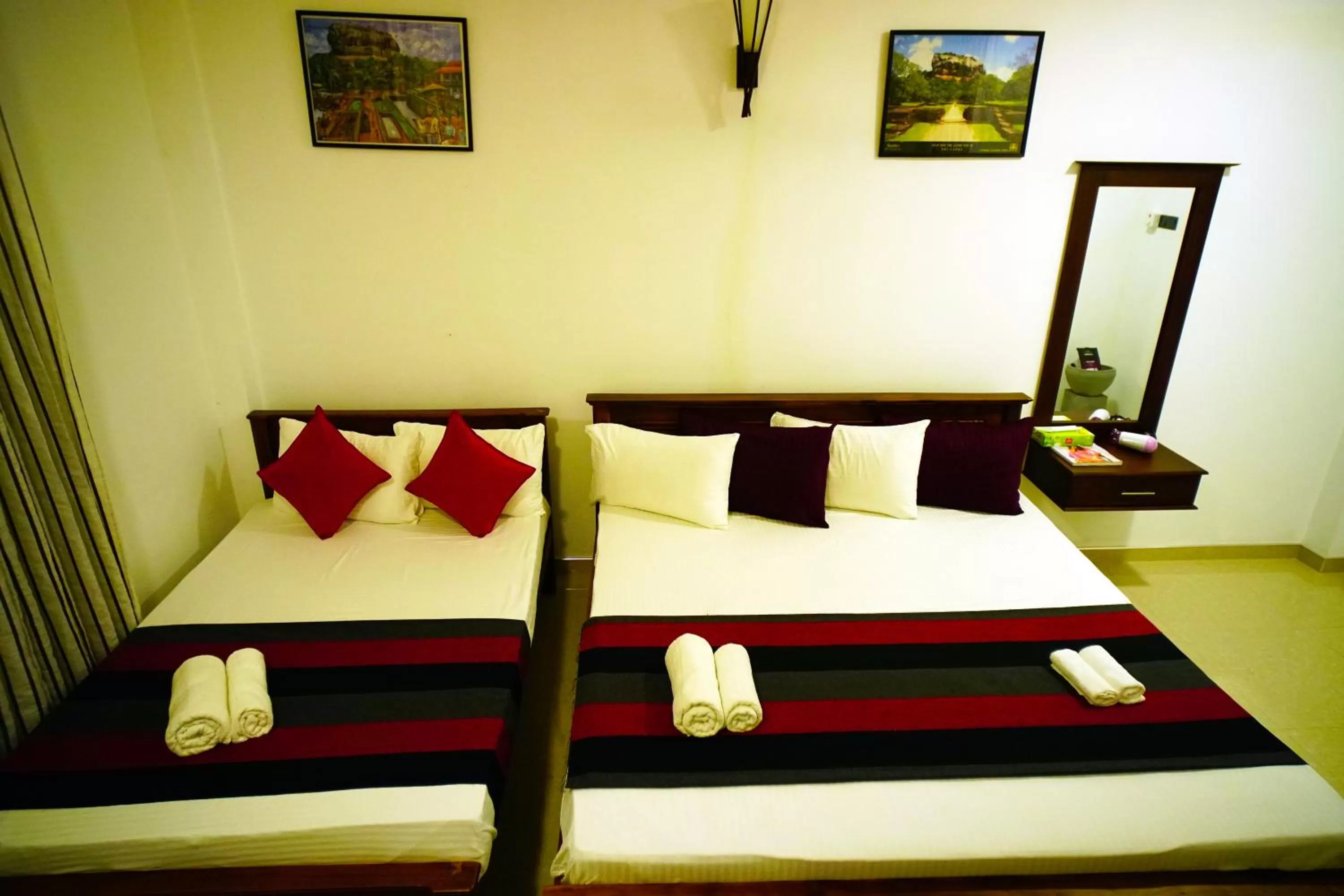 Bed in Airport 4 Season Transit Hotel