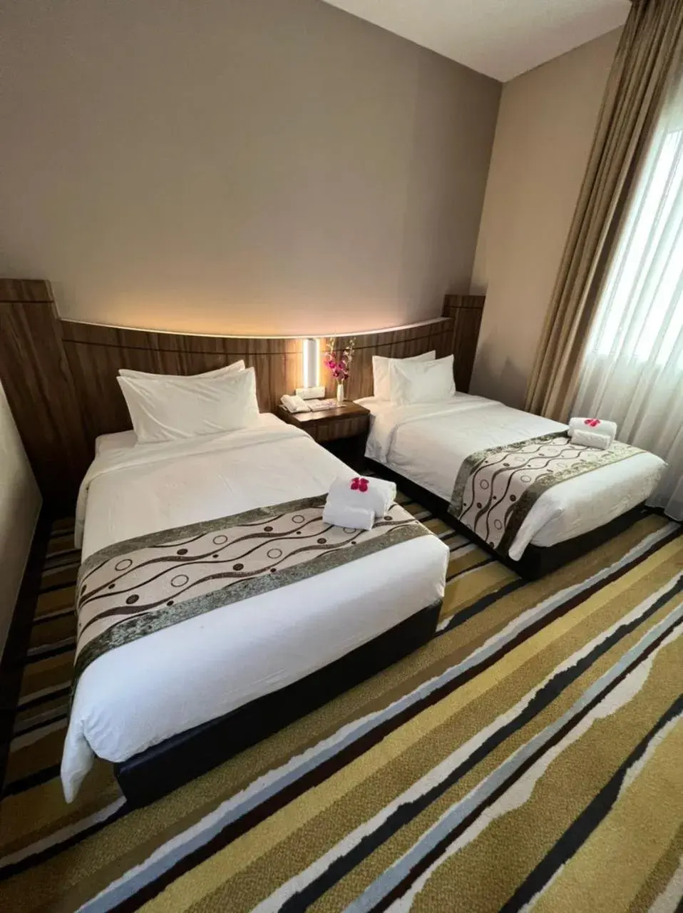 Property building, Bed in Nova Hotel