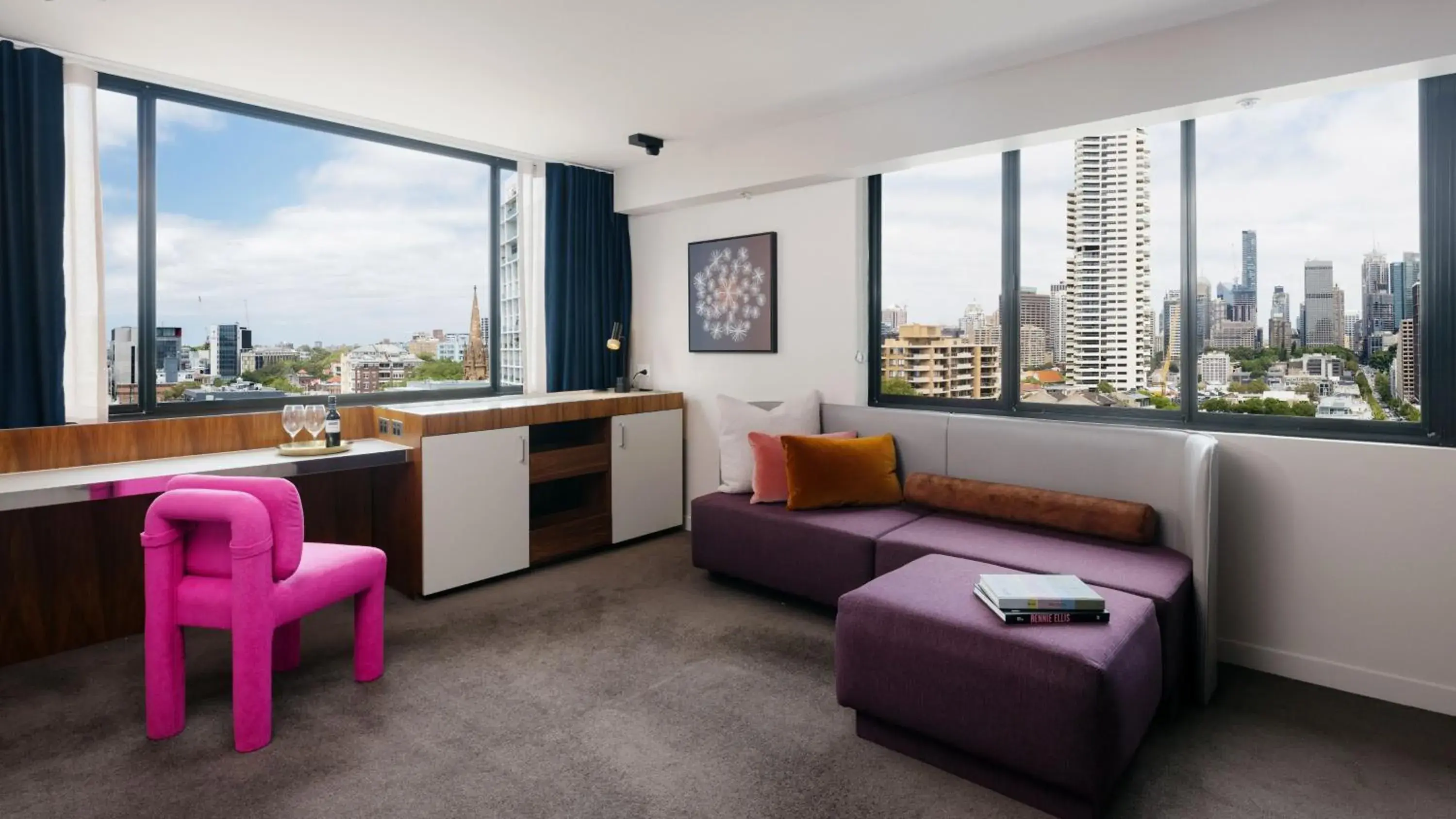 Photo of the whole room, City View in Hotel Indigo Sydney Potts Point