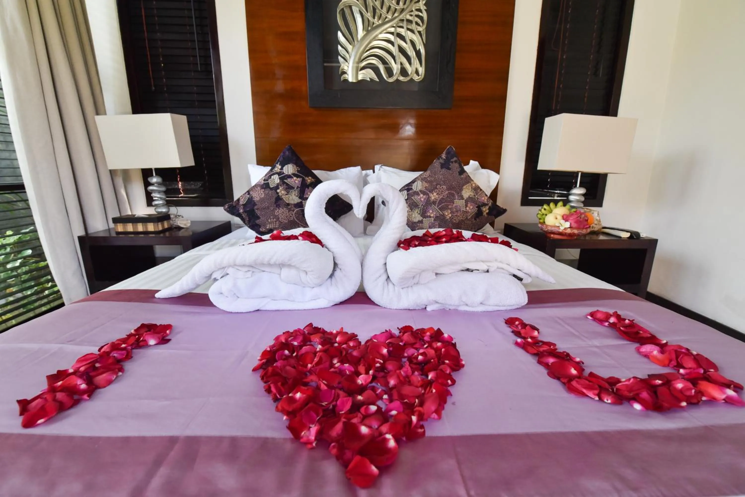 Bed in Katala Suites and Villas