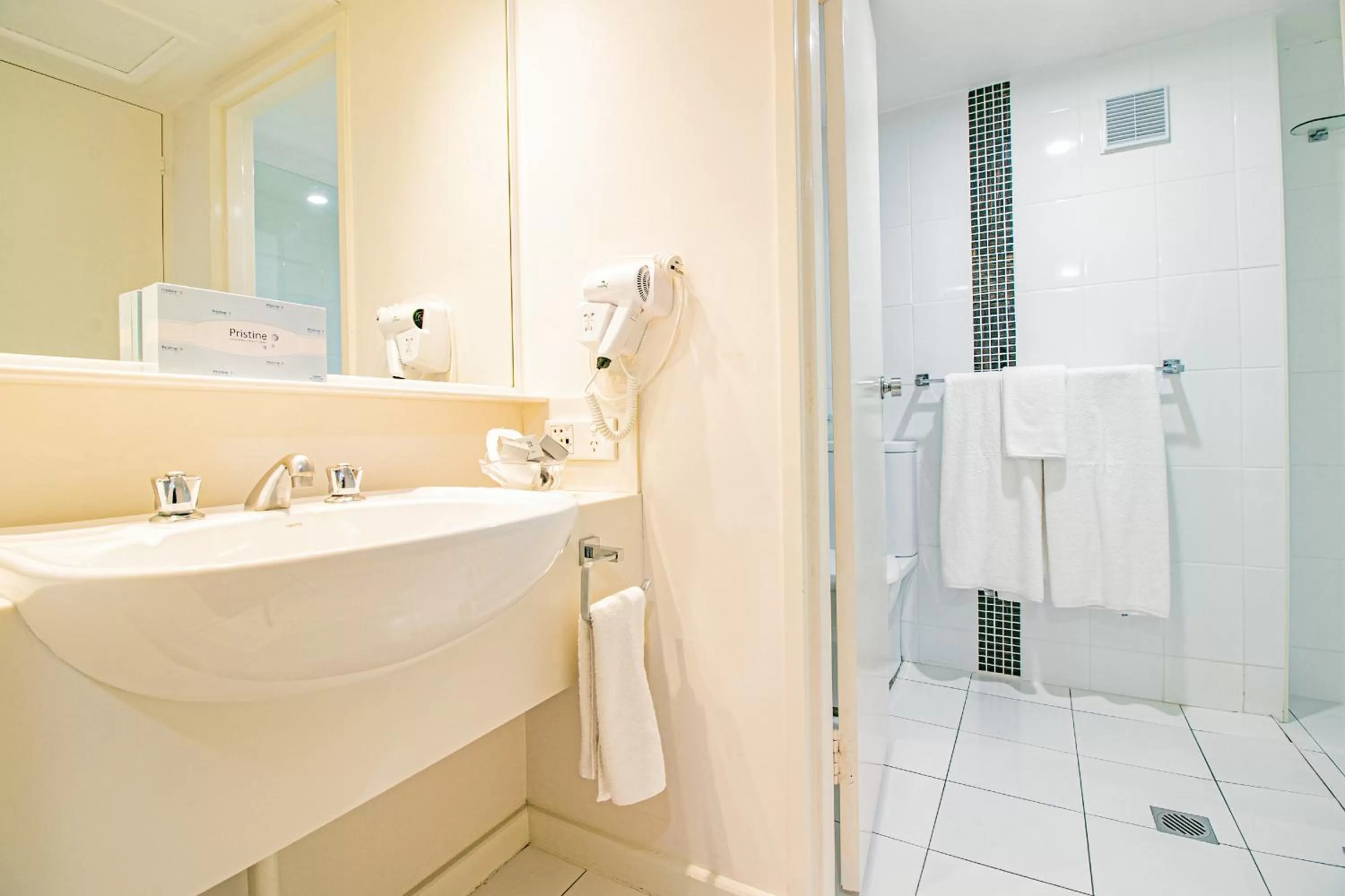 Absolute Beachfront Opal Cove Resort