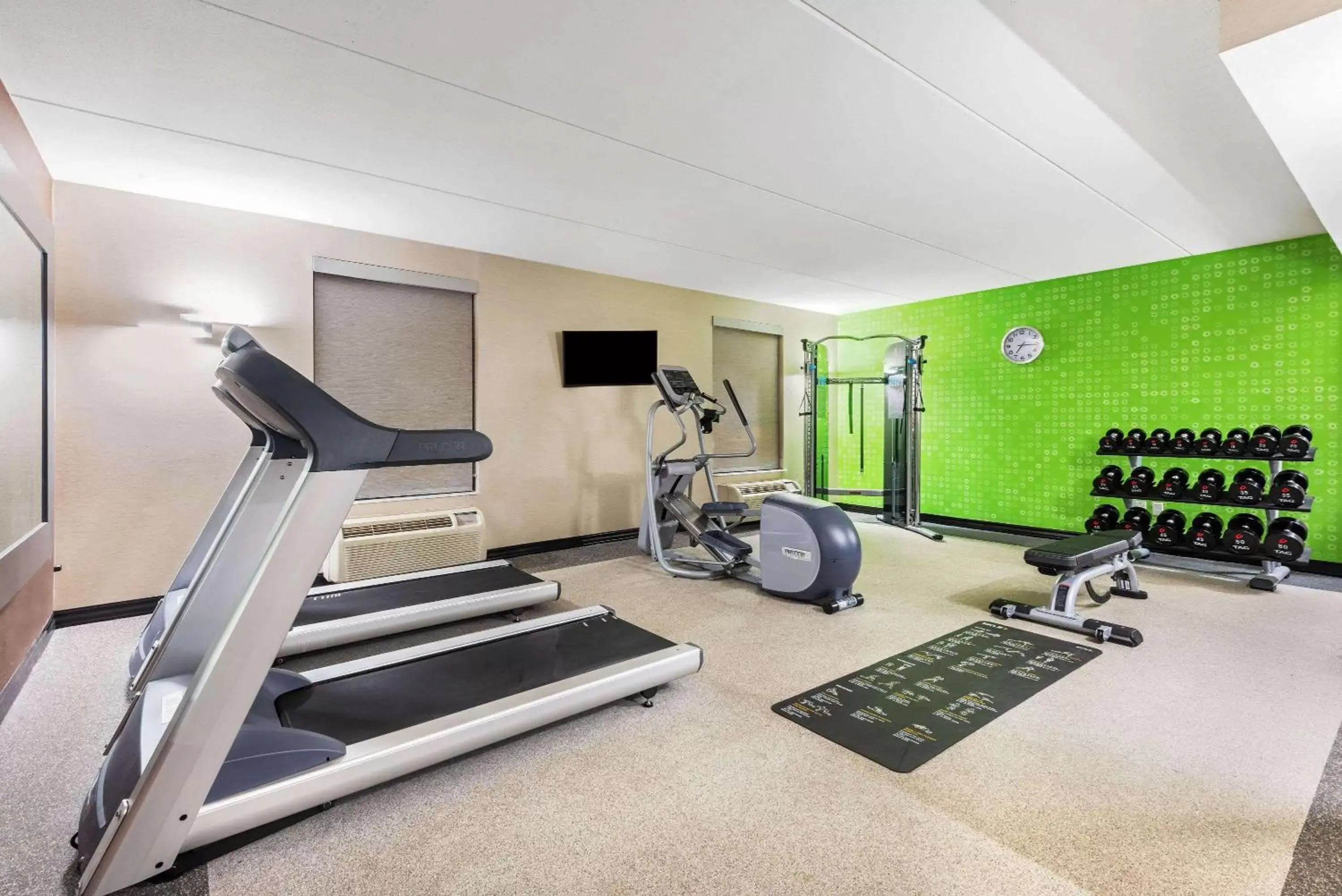 Fitness centre/facilities, Fitness Center/Facilities in La Quinta by Wyndham Jamestown