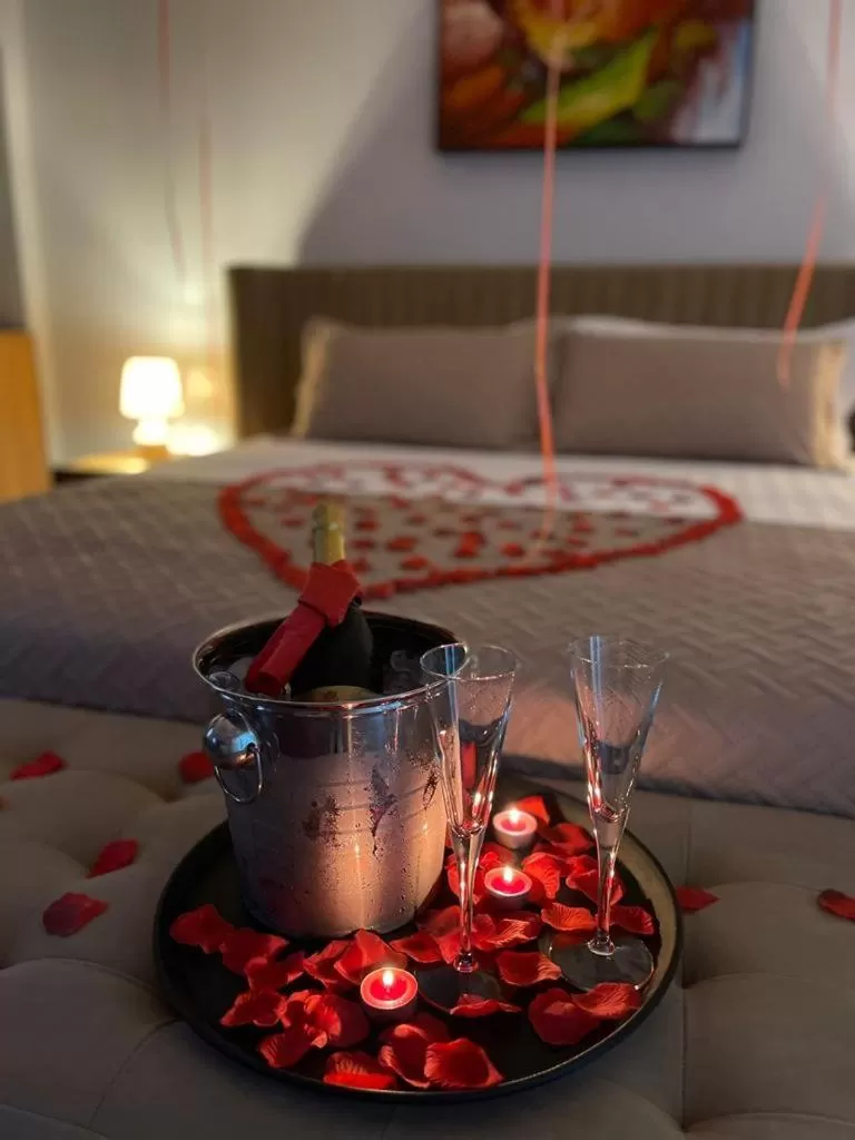 Bed, Drinks in 313 Villa City Center Hotel