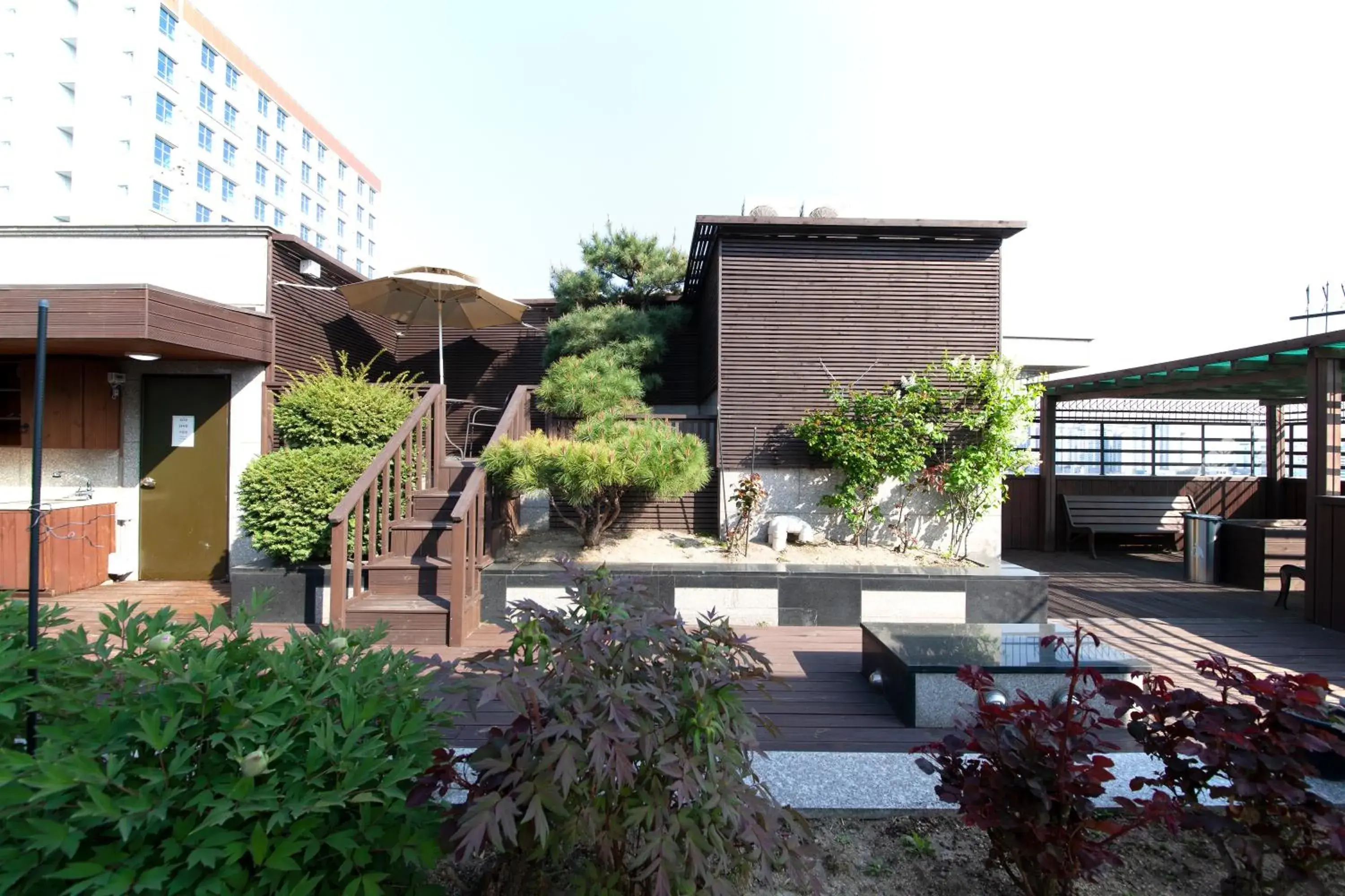 Property building in K-Grand Hostel Dongdaemun Property building in K-Grand Hostel Dongdaemun