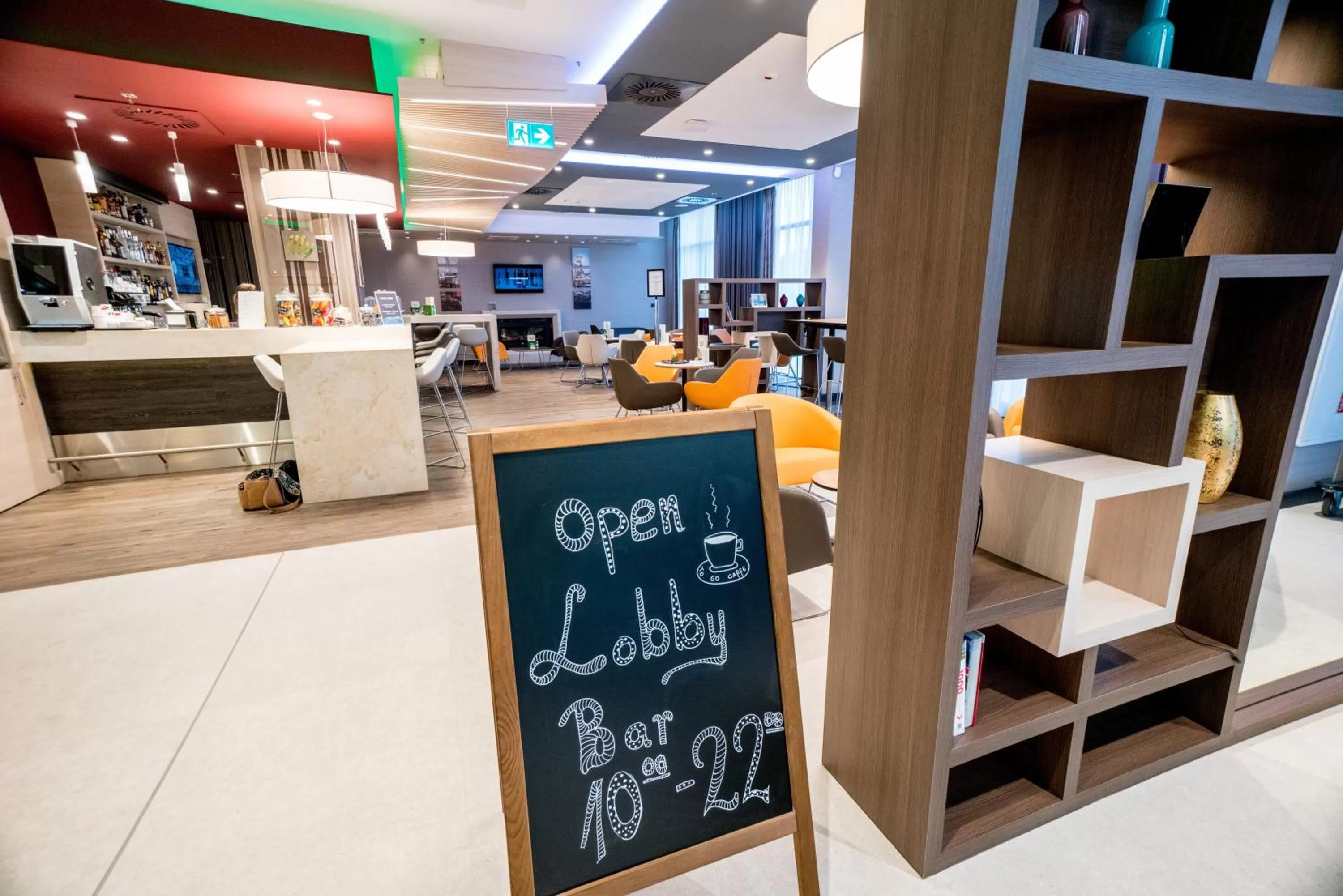 Lounge or bar in Holiday Inn Dąbrowa Górnicza-Katowice by IHG