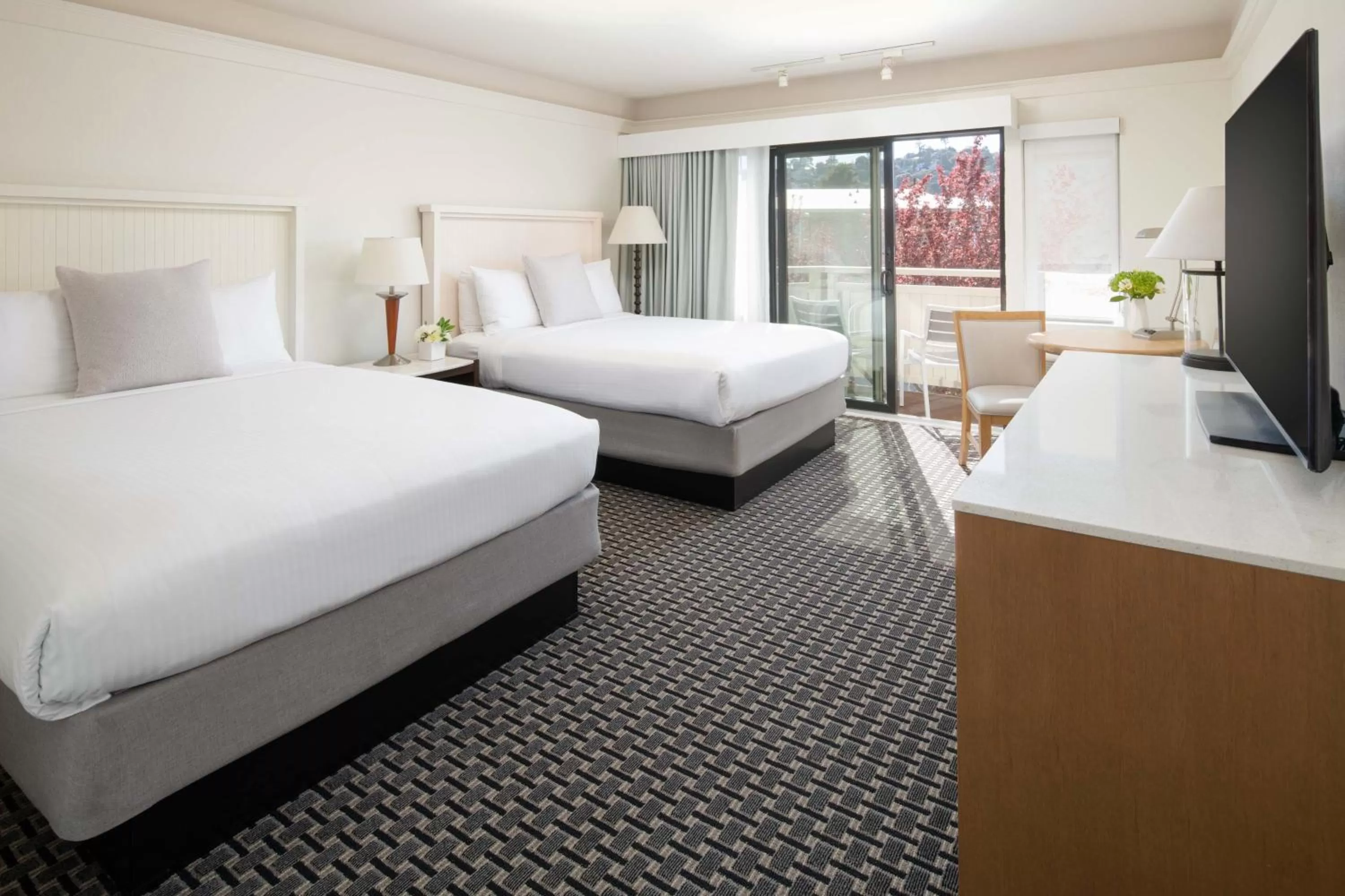 Bedroom, Bed in The Lodge at Tiburon