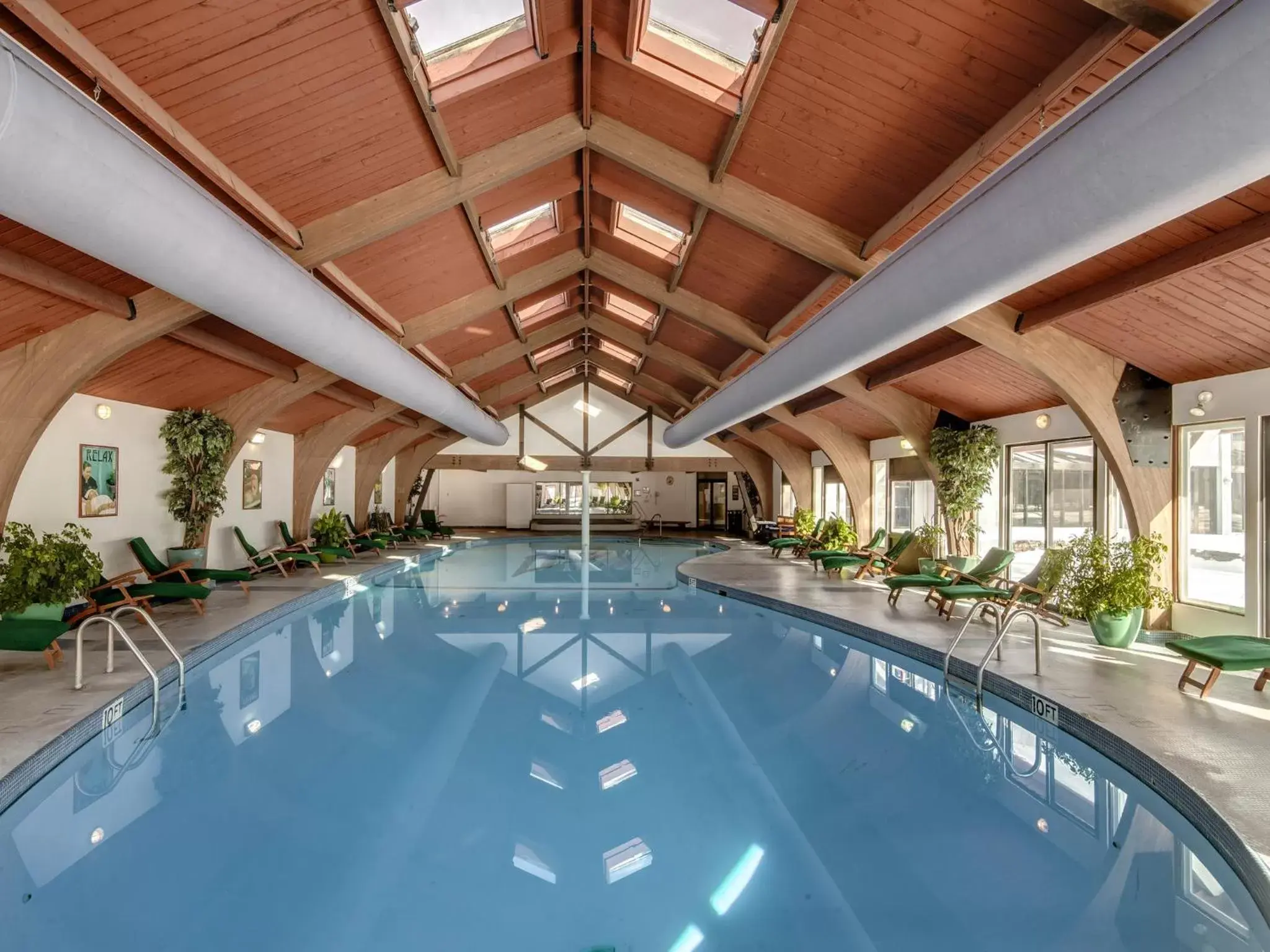 Swimming Pool in Shawnee Inn and Golf Resort