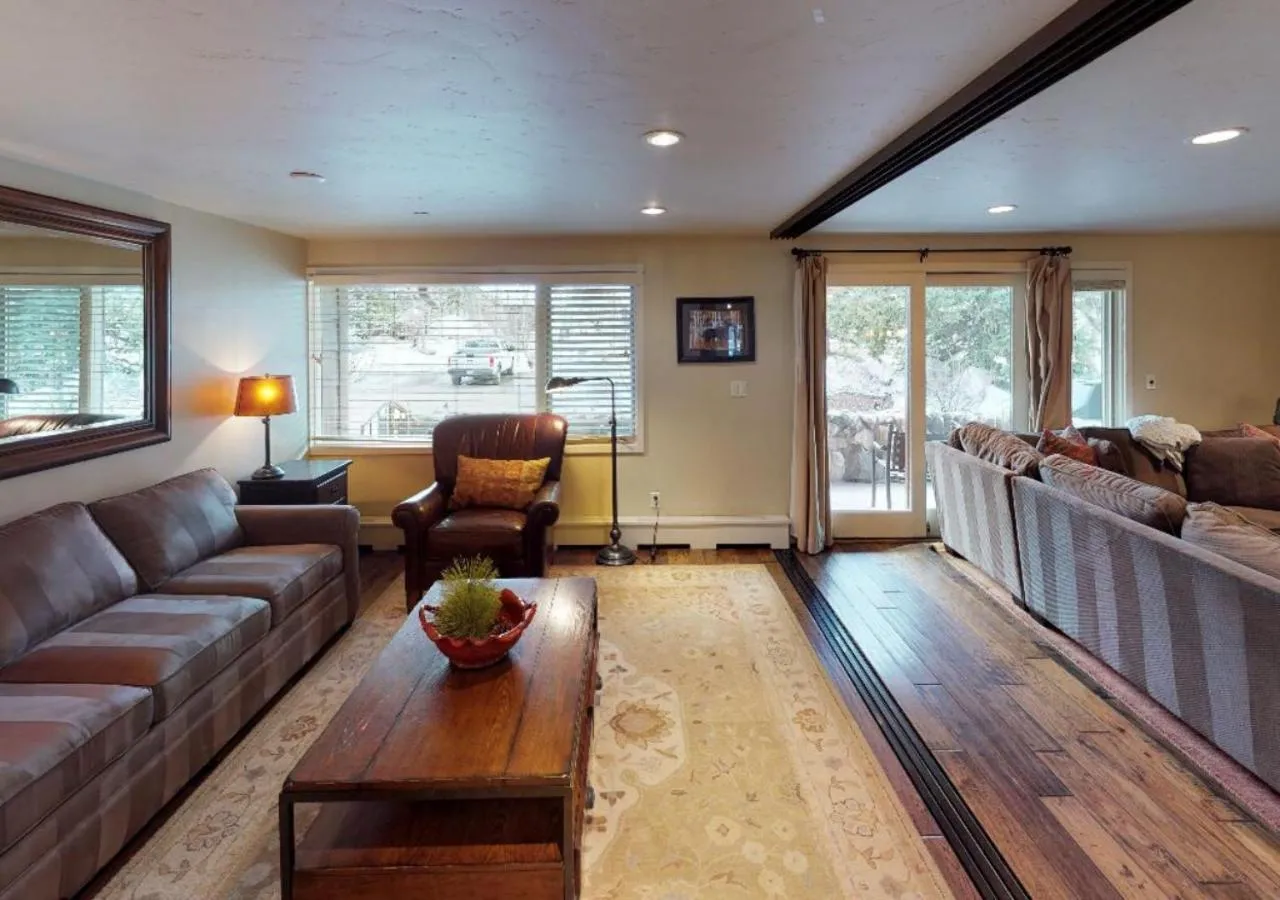 Living room in Manor Vail Lodge