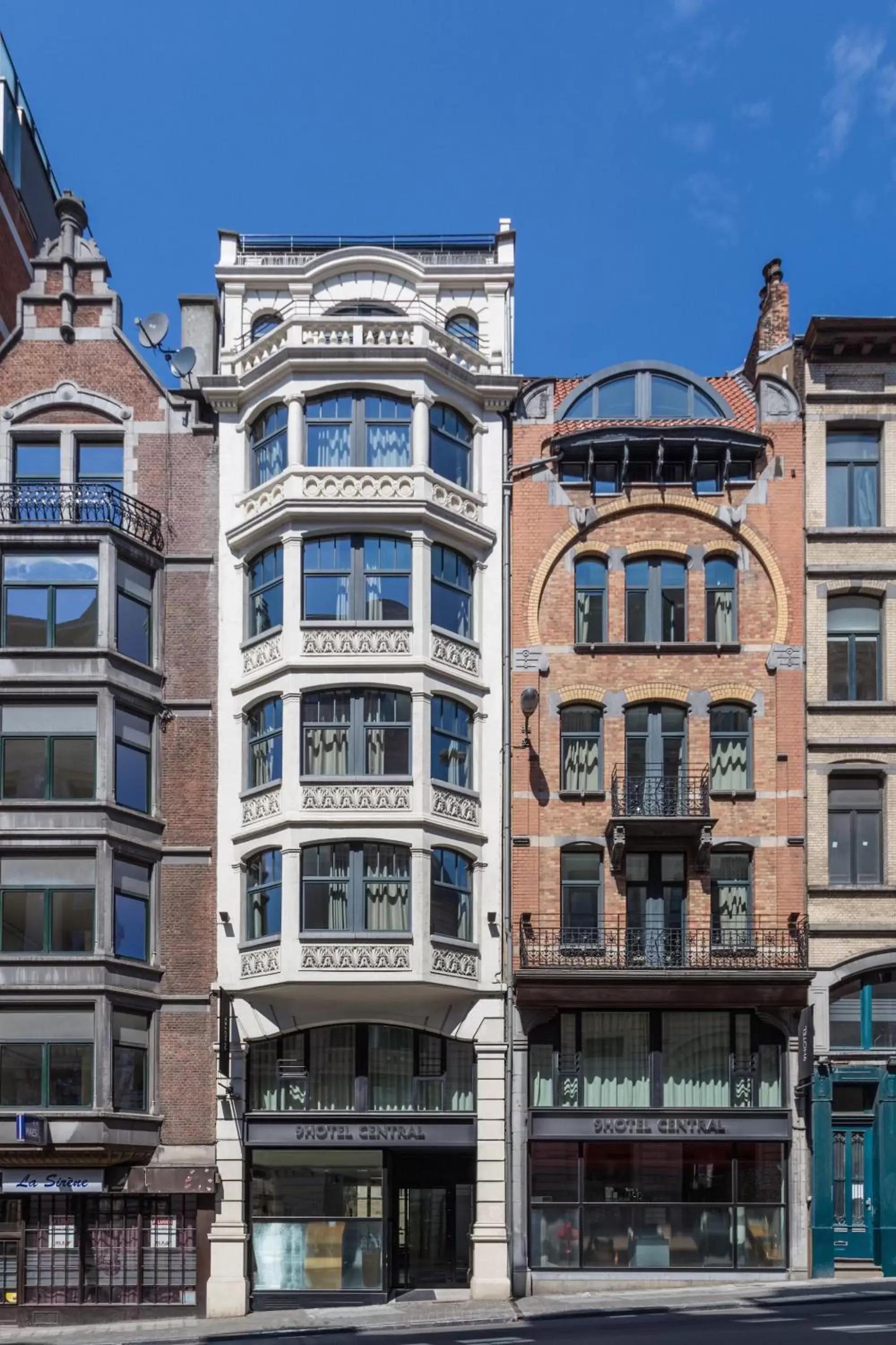 Facade/entrance, Property Building in 9Hotel Central