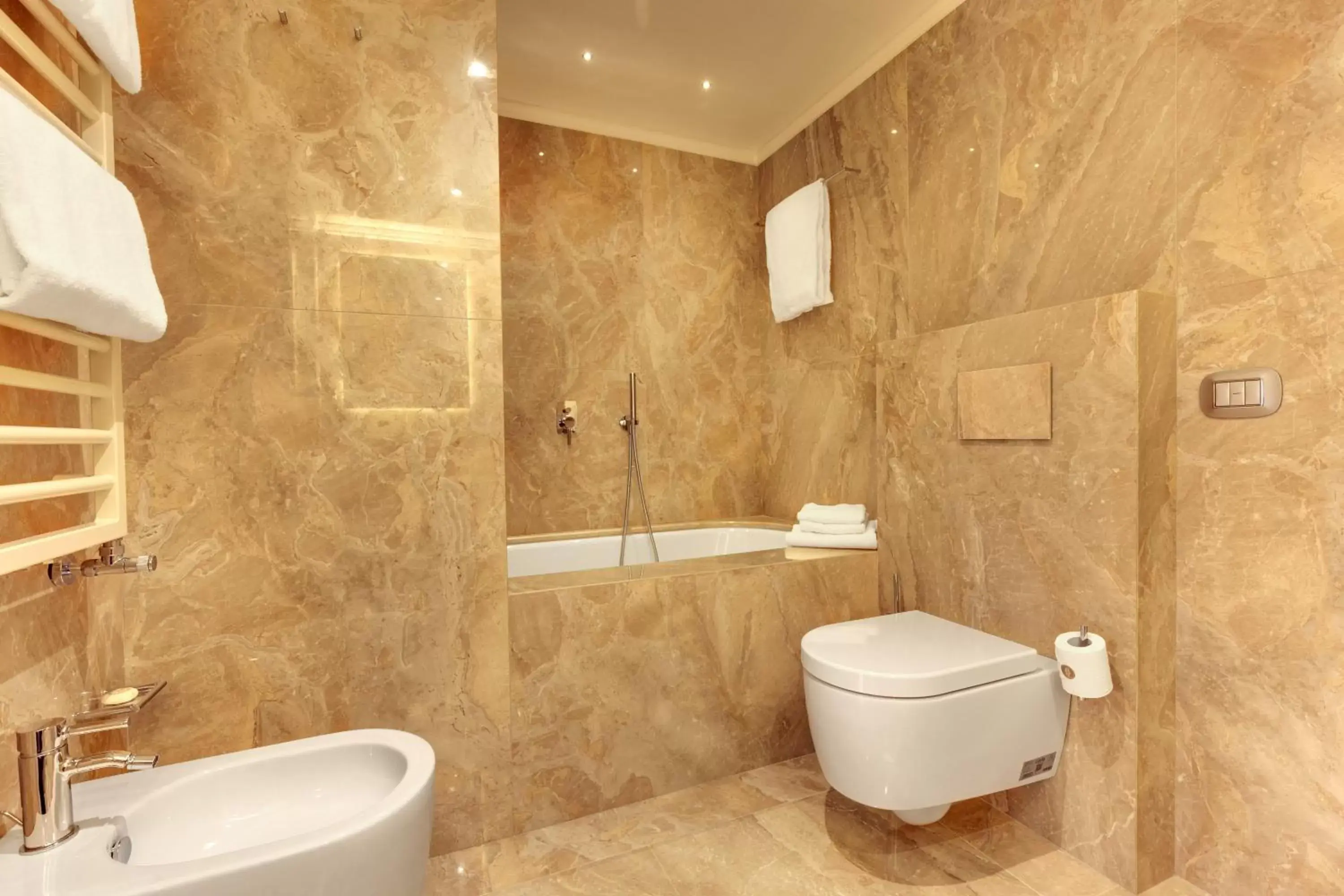 Bathroom in Hotel Donà Palace