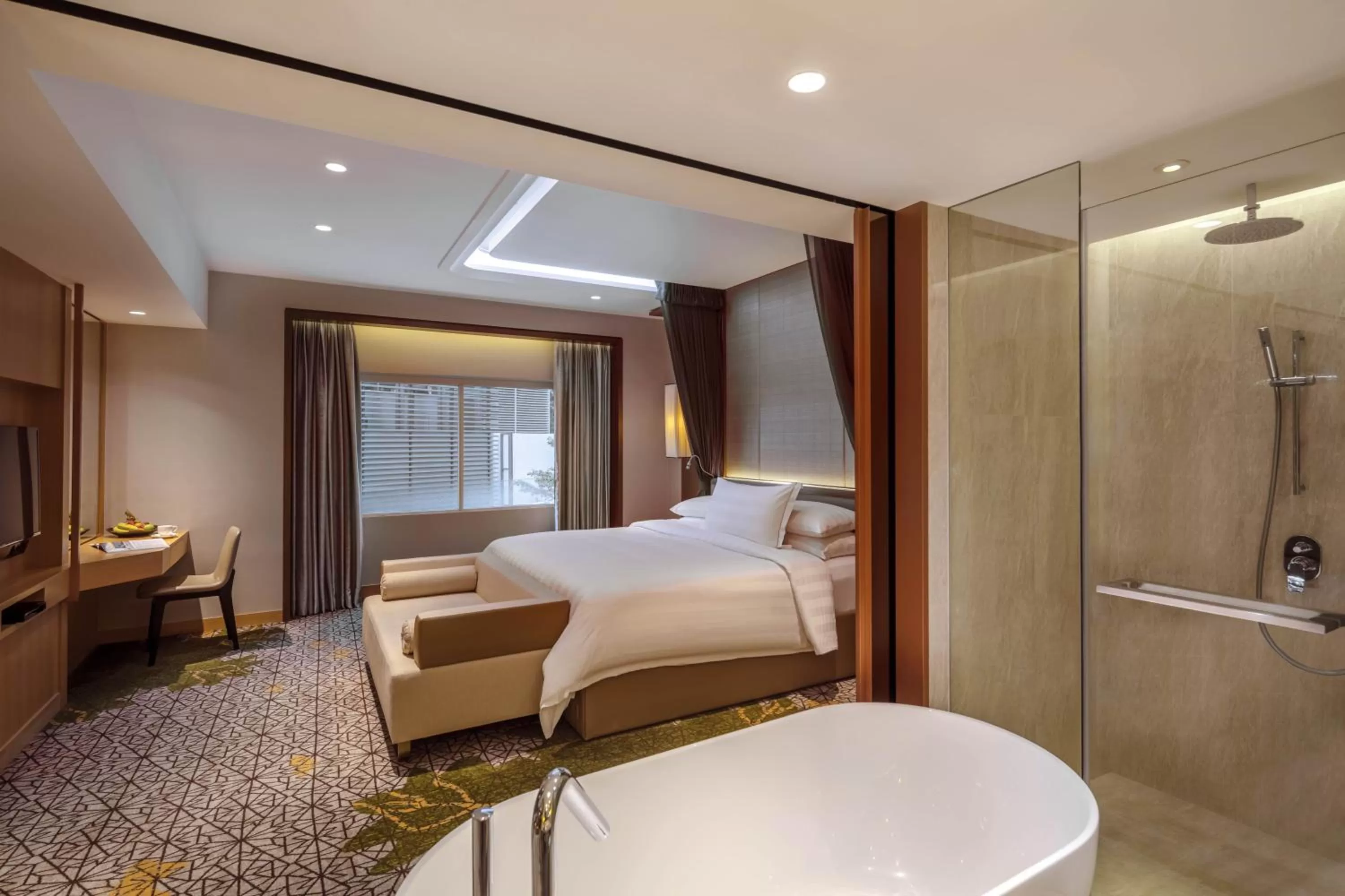 Bedroom, Bed in PARKROYAL on Beach Road, Singapore