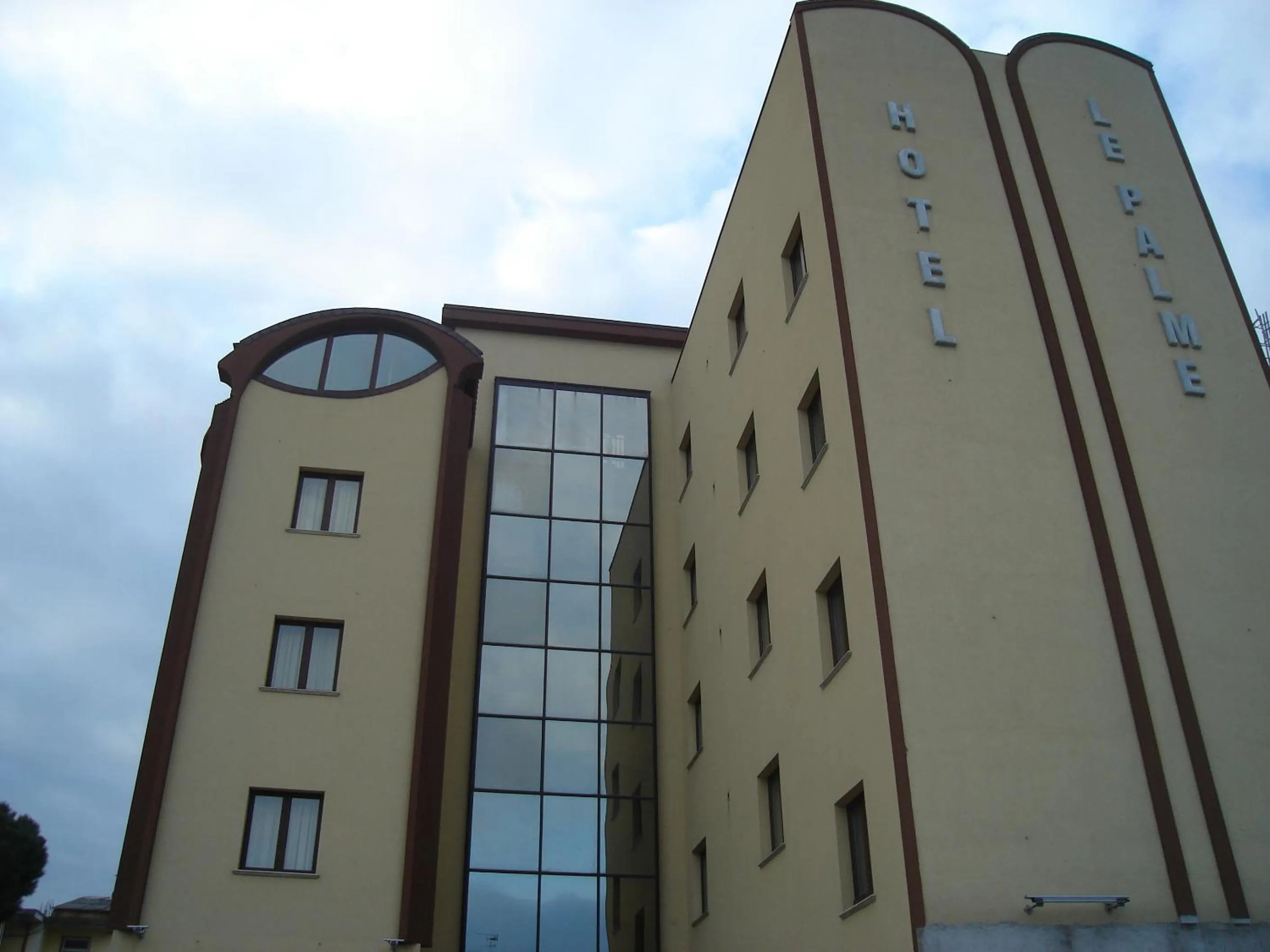 Property building in Hotel Le Palme