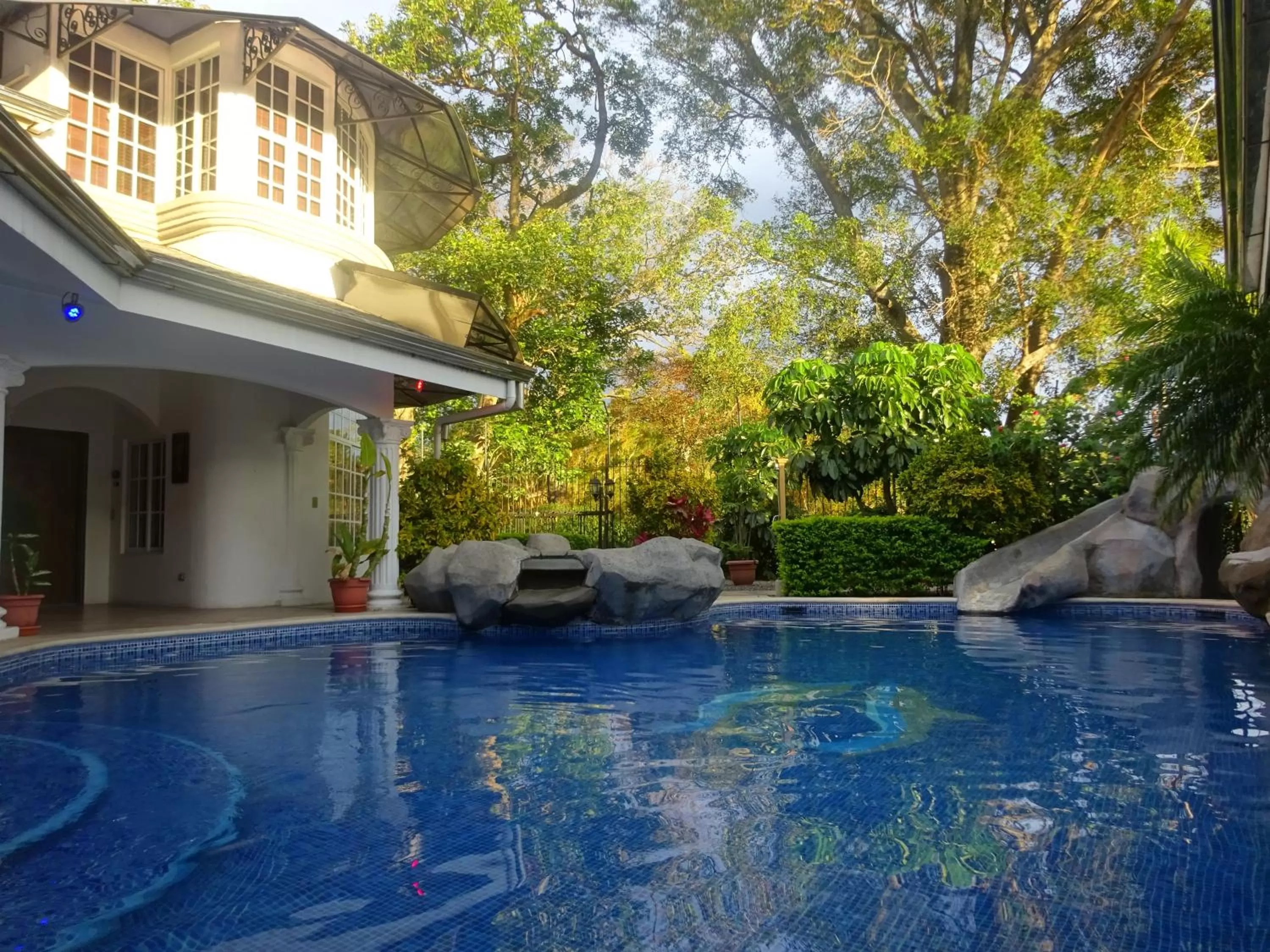 Entertainment in Alameda Cariari Boutique Hotel