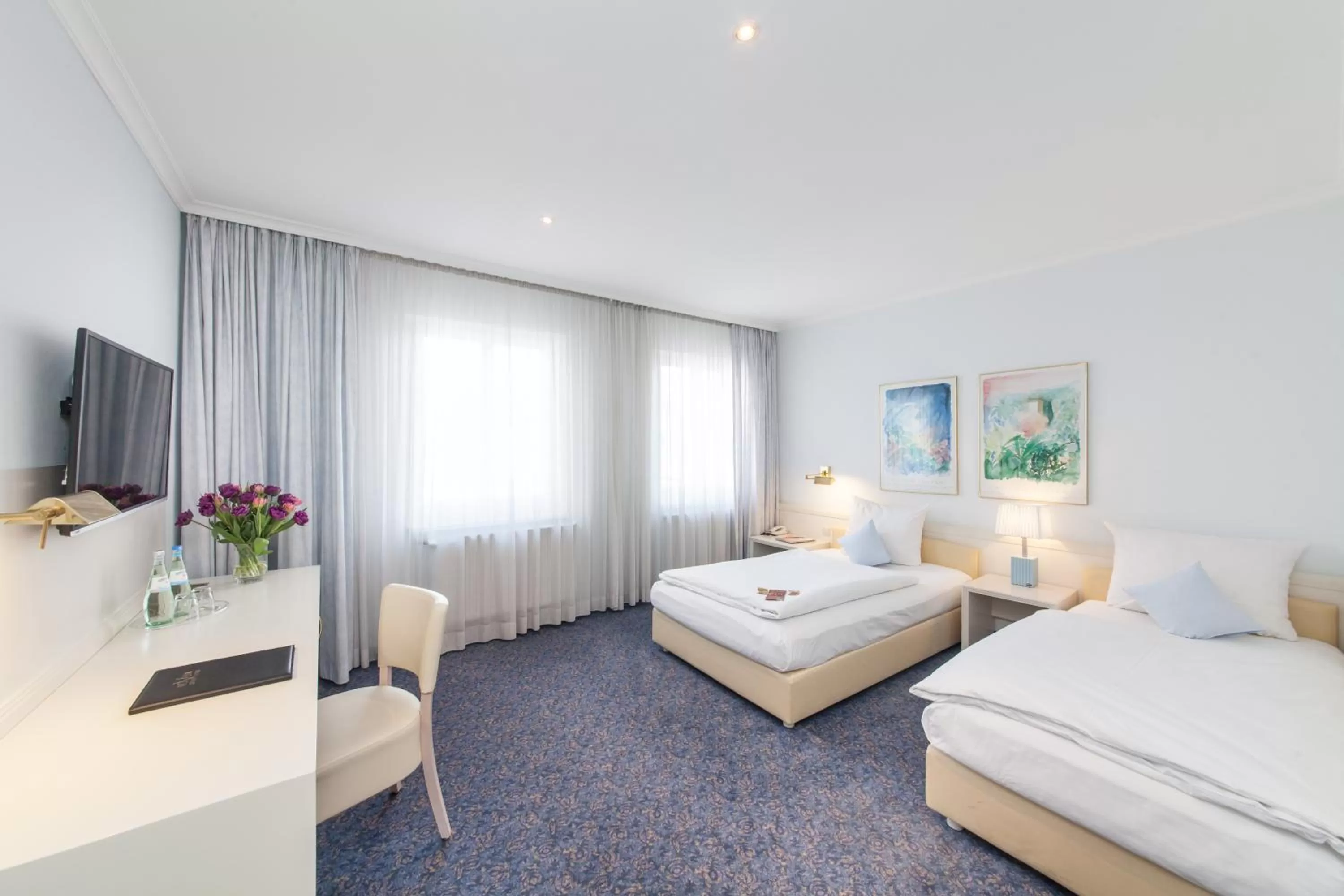 Standard Twin Room in Garner Hotel Post Aschaffenburg by IHG