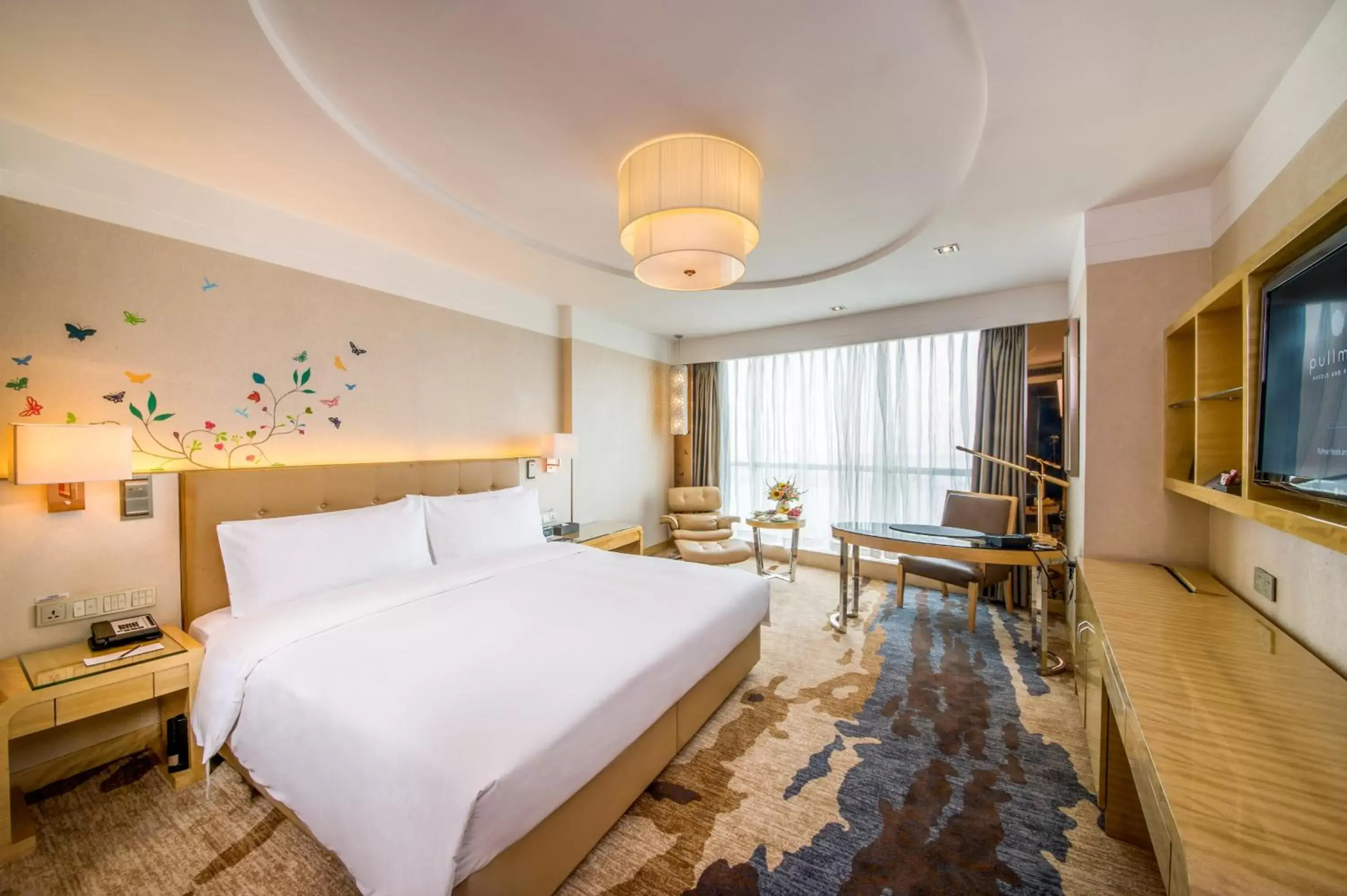Bed in Pullman Linyi Lushang