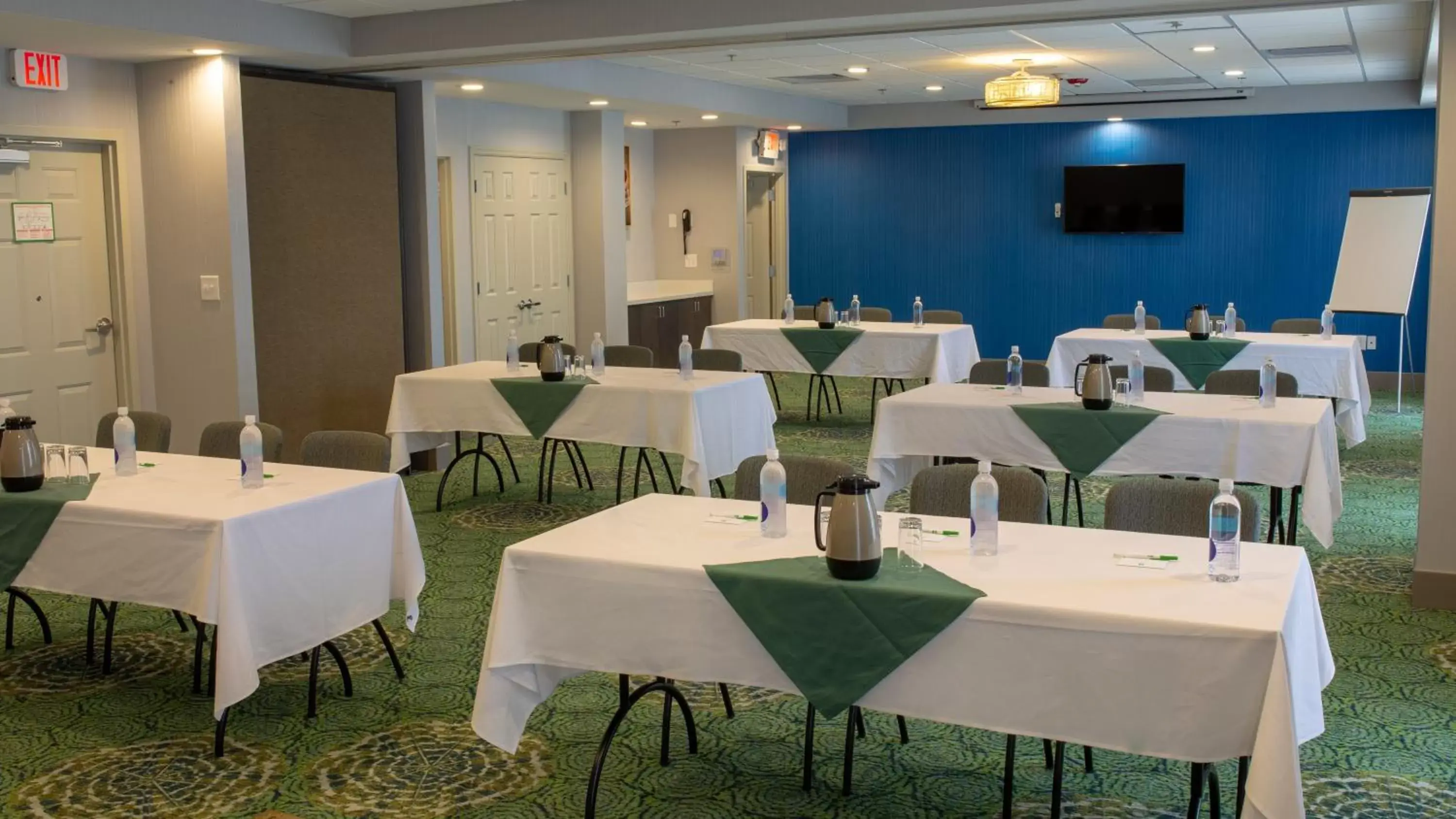 Meeting/conference room, Restaurant/Places to Eat in Holiday Inn Knoxville N - Merchant Drive, an IHG Hotel