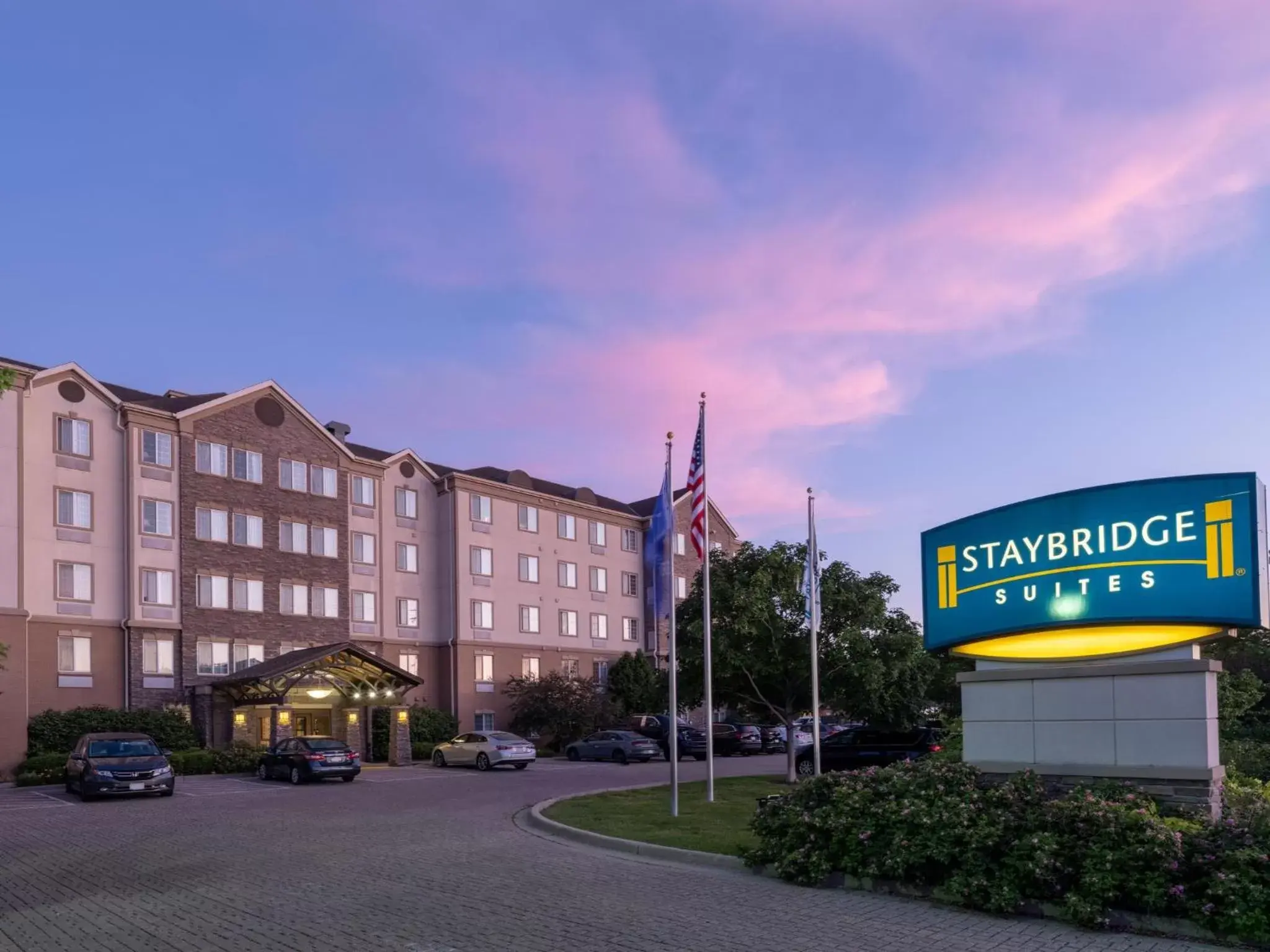 Property Building in Staybridge Suites Milwaukee Airport South, an IHG Hotel