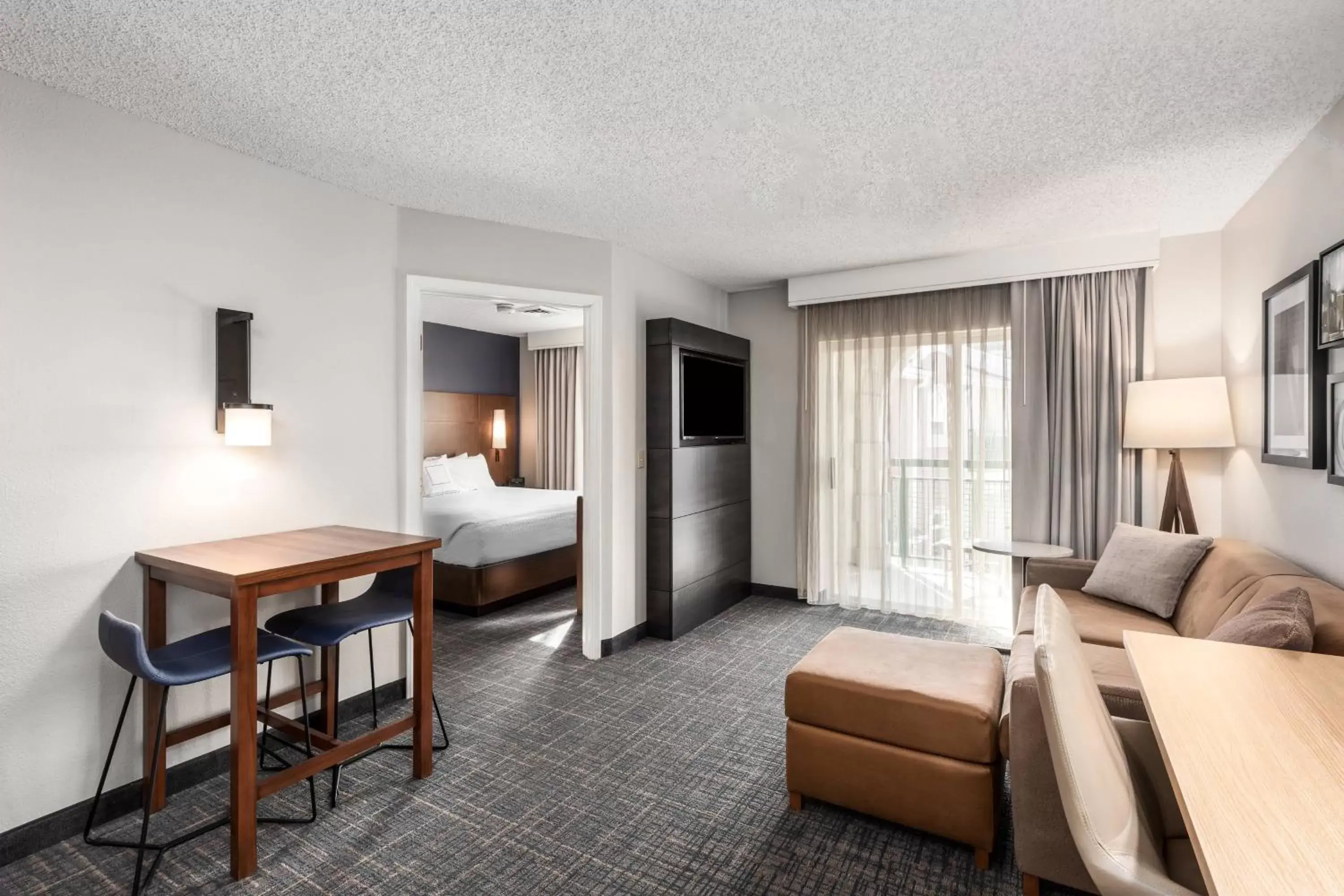 Bedroom, Seating Area in Residence Inn Springfield