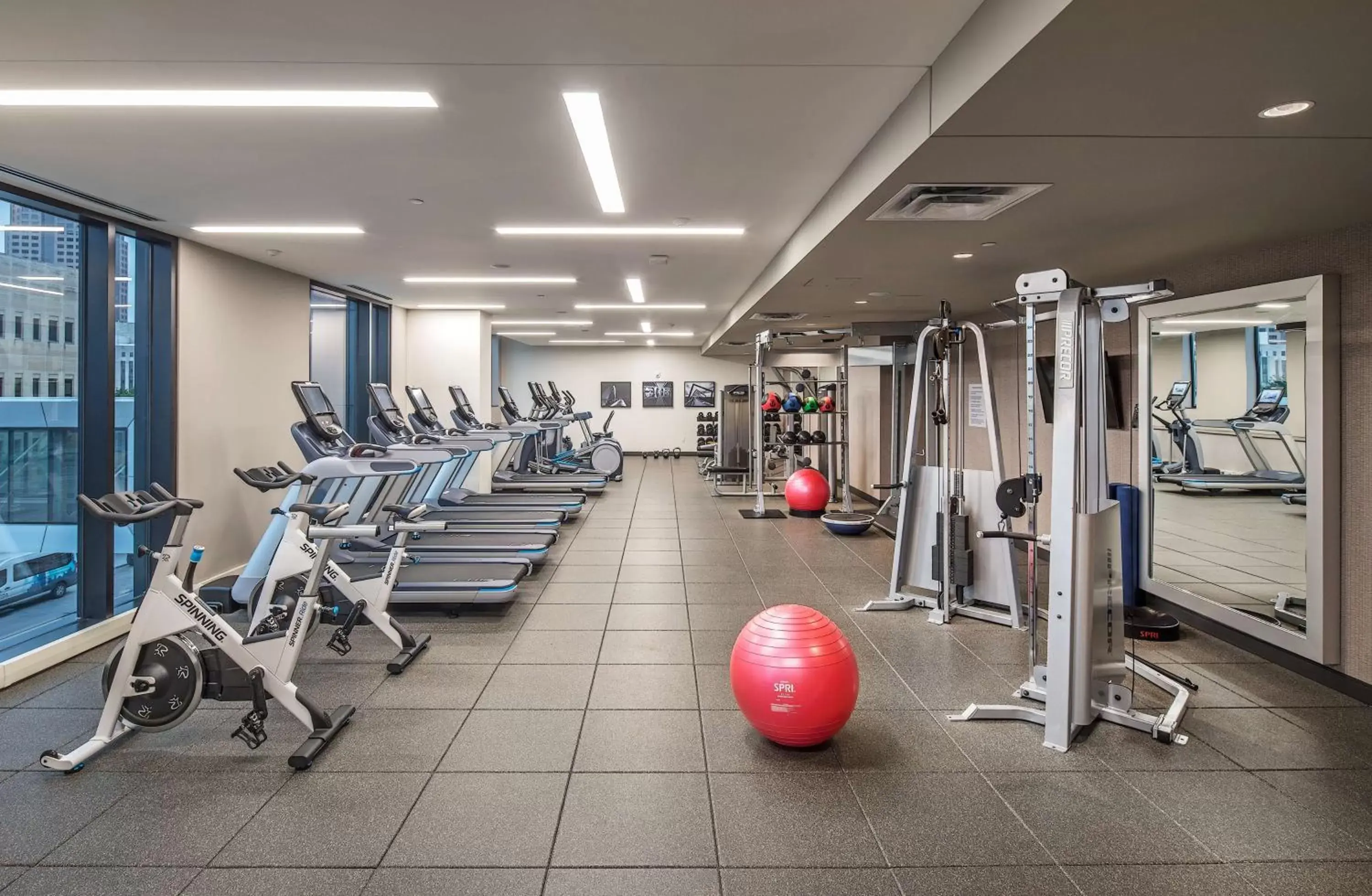 Fitness centre/facilities, Fitness Center/Facilities in Hilton Des Moines Downtown