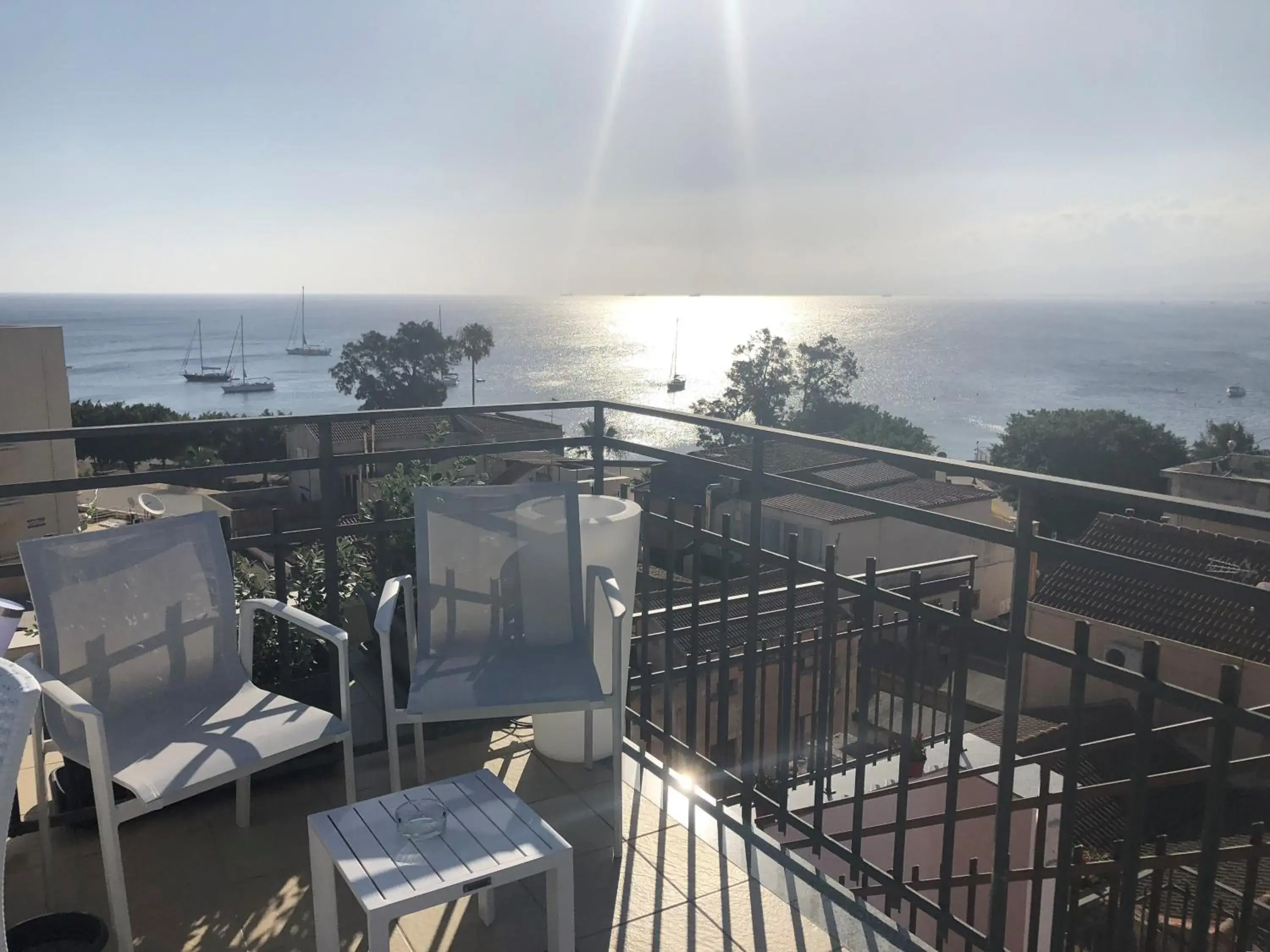 Sea view in Albergo Milazzo Inn AiMori Sea view in Albergo Milazzo Inn AiMori