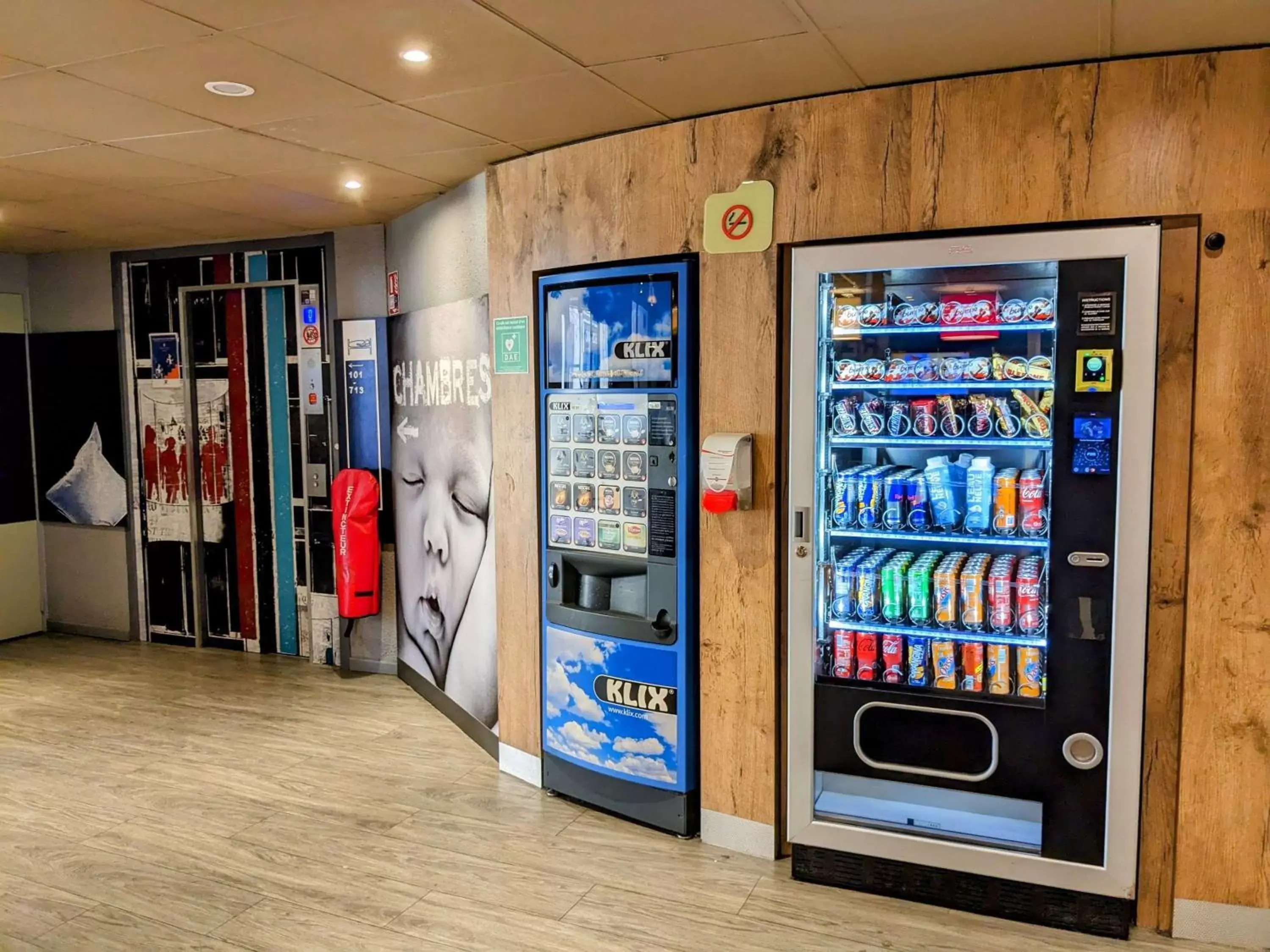 vending machine, Supermarket/Shops in ibis budget Marseille Vieux Port