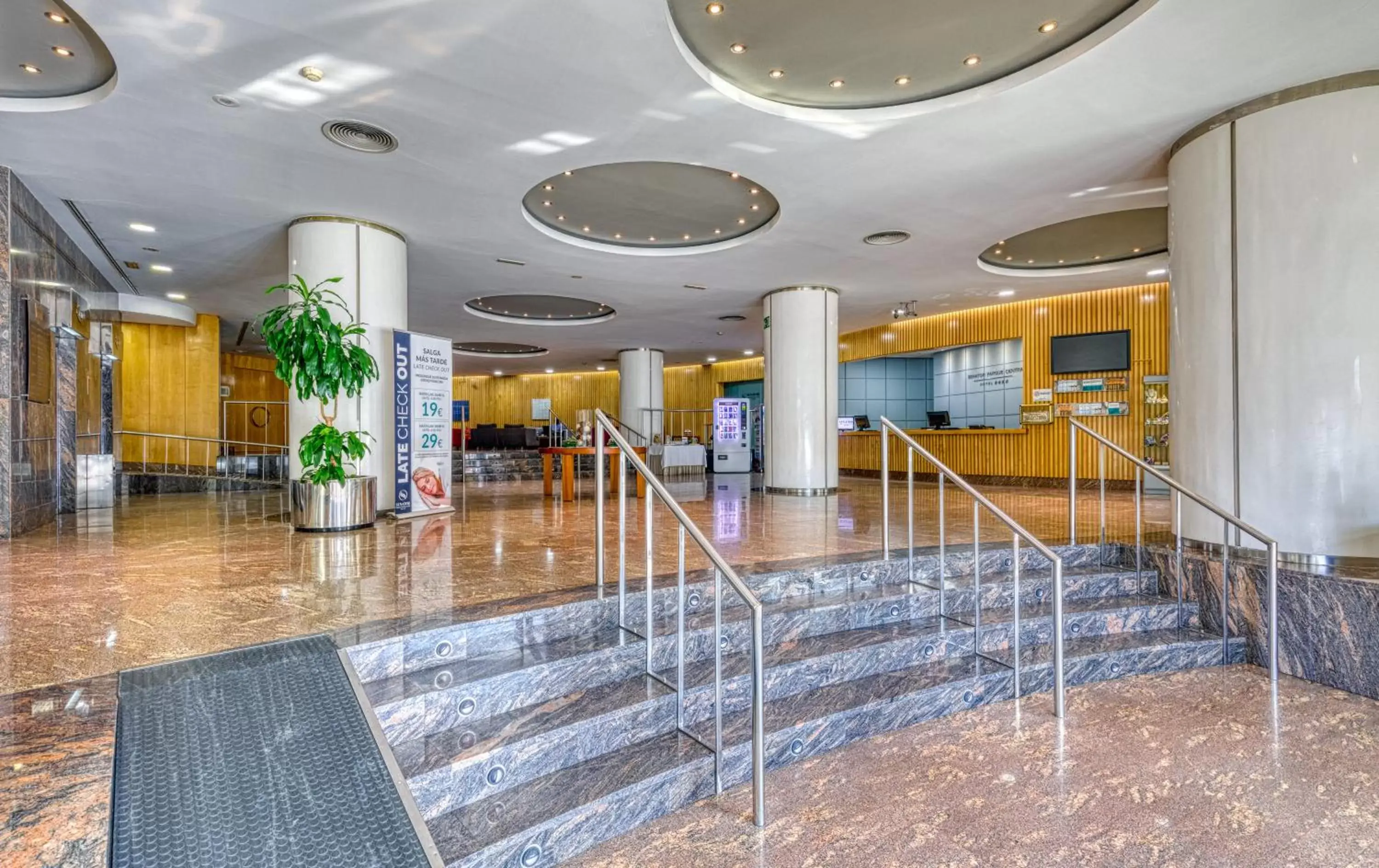 Lobby or reception in Senator Parque Central Hotel