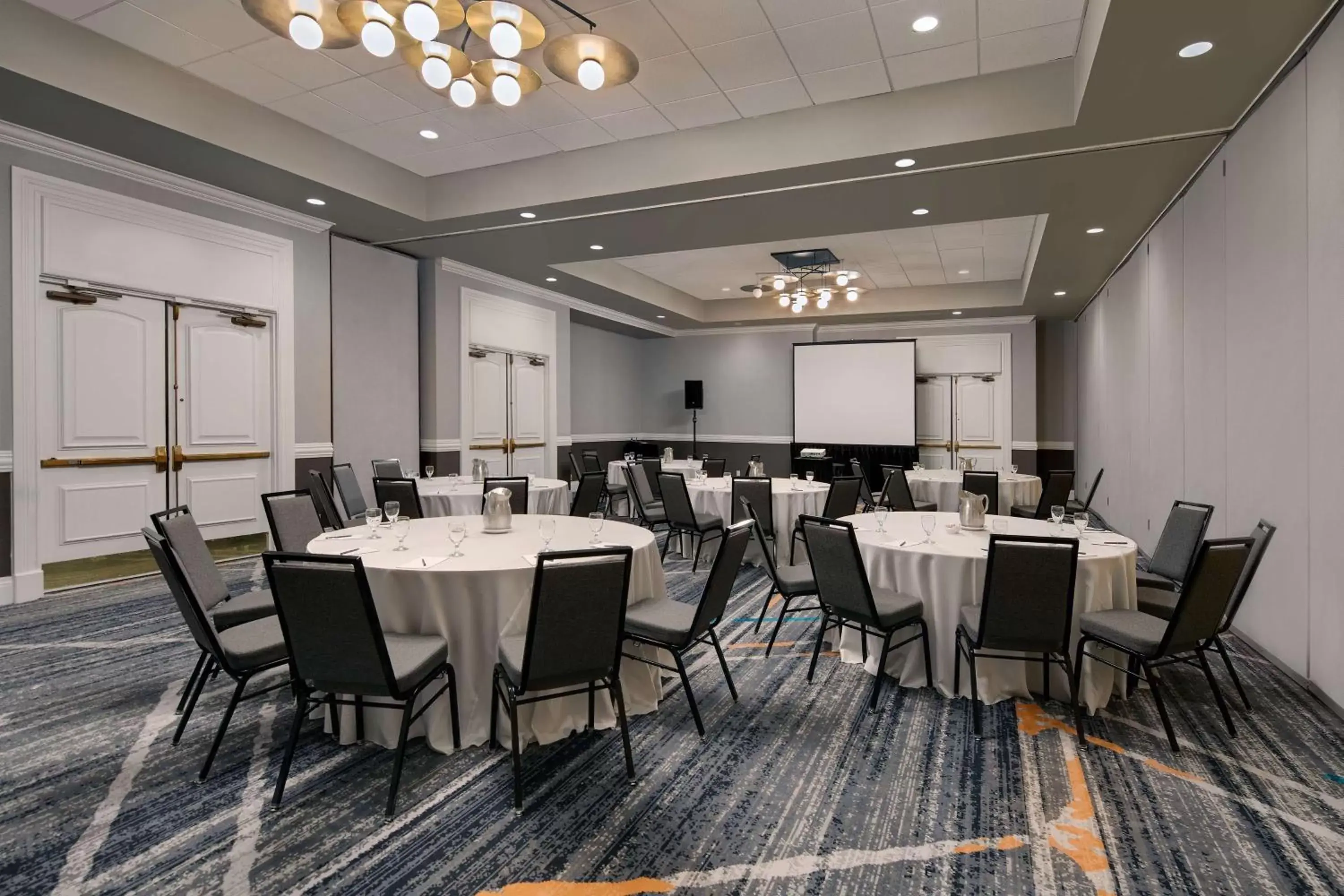 Meeting/conference room in Embassy Suites by Hilton San Rafael Marin County