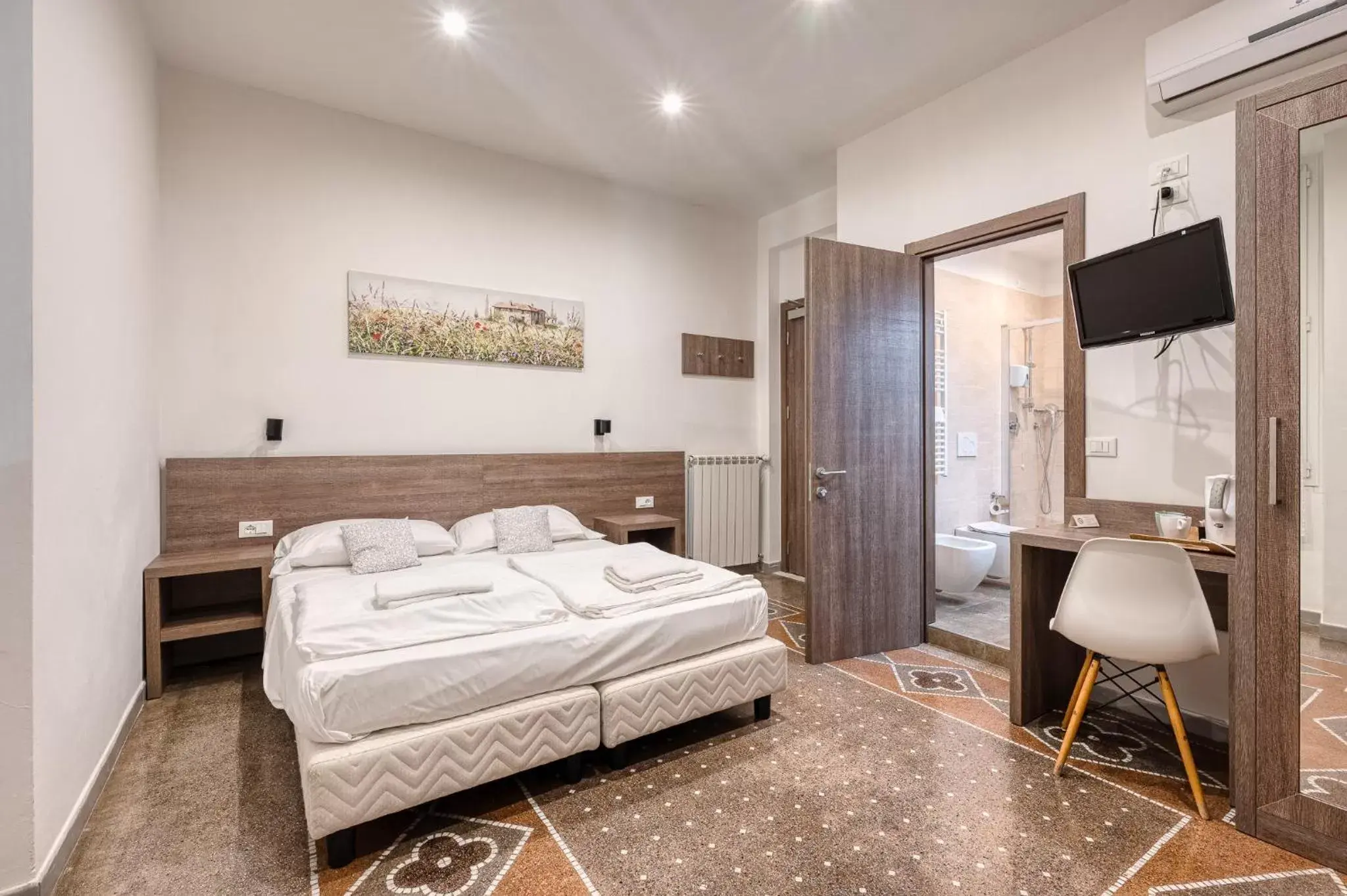 Bedroom, Bed in Hotel Ristorante Il Caminetto