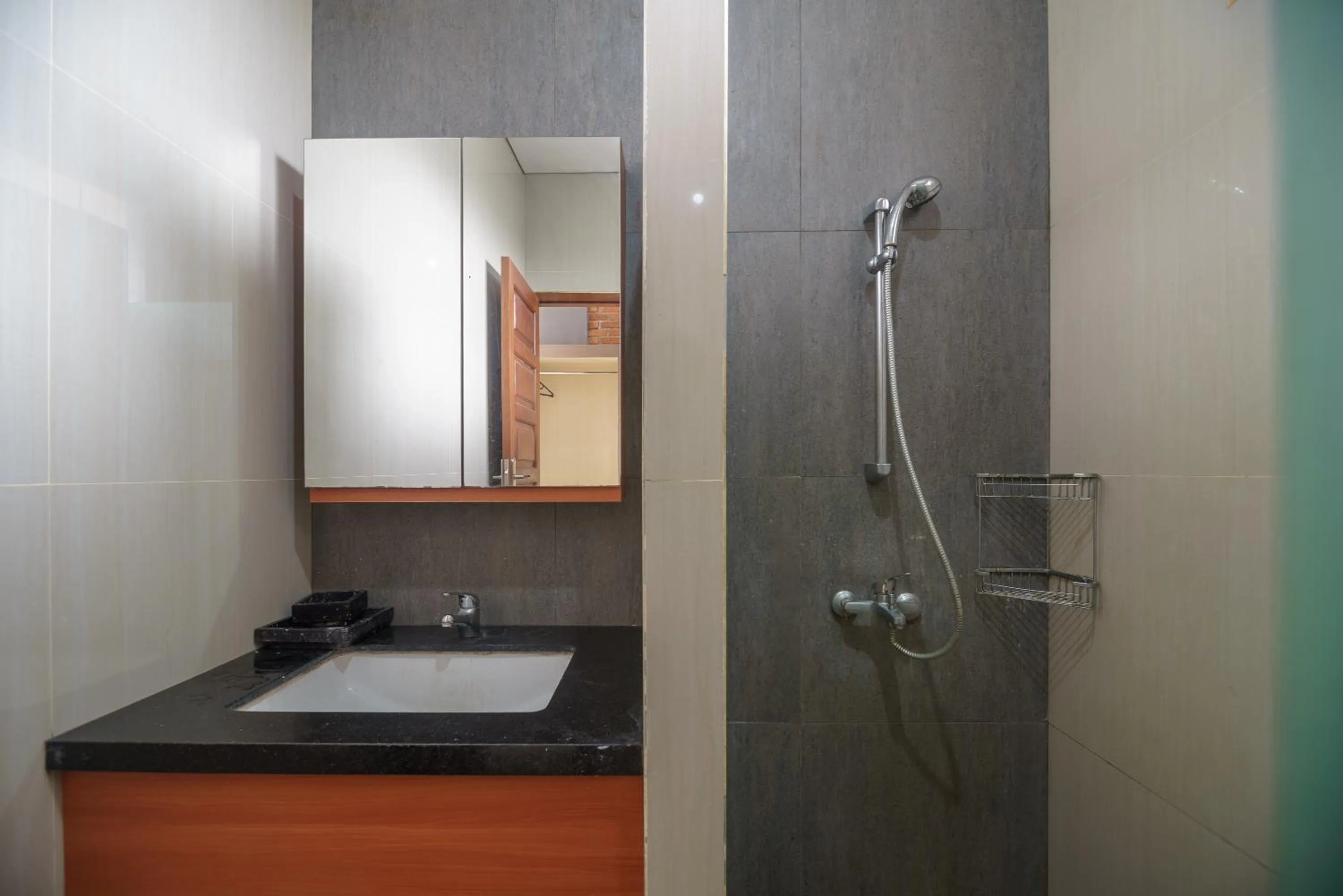 RedDoorz Plus at Hotel Negeri Baru Lodaya Puncak