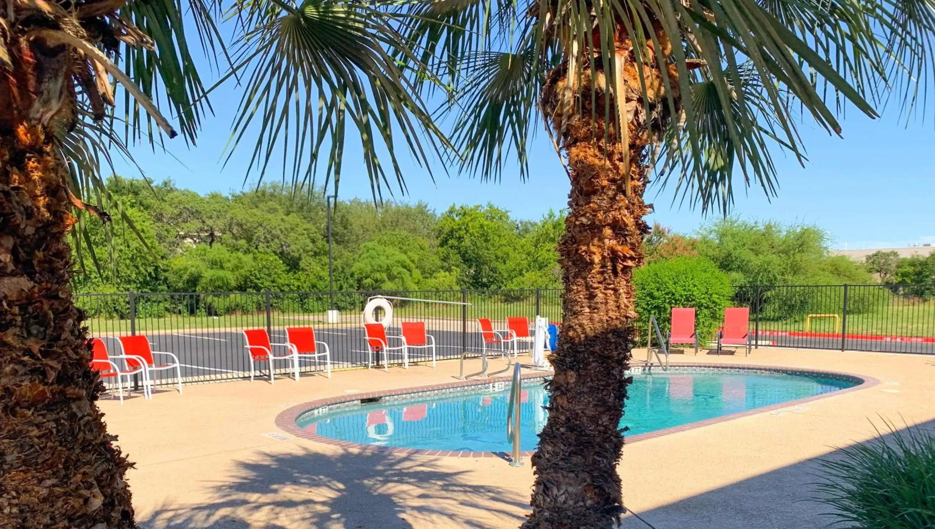 Swimming Pool in Quality Inn & Suites