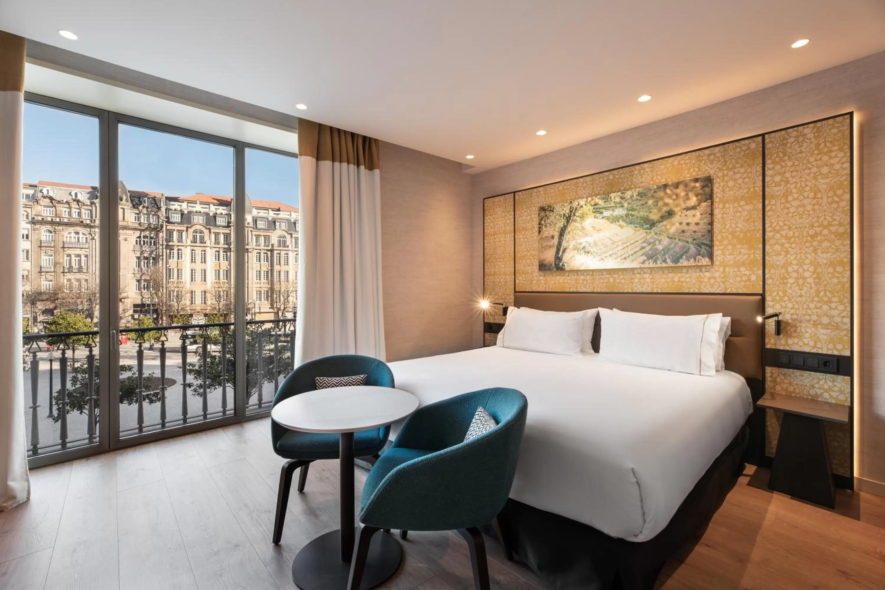 City view, Bed in Eurostars Aliados