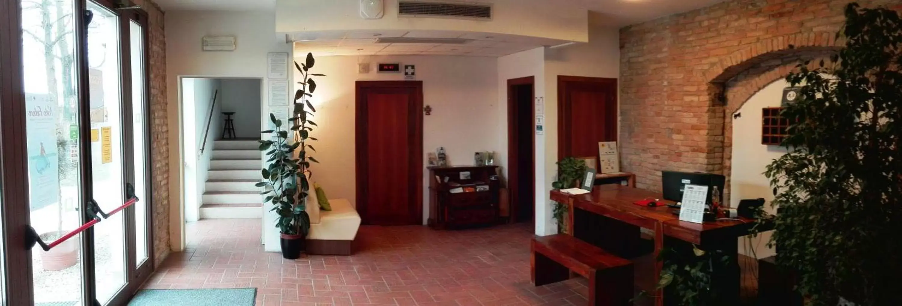 Communal lounge/ TV room, Dining Area in Hotel Casa a Colori Venezia