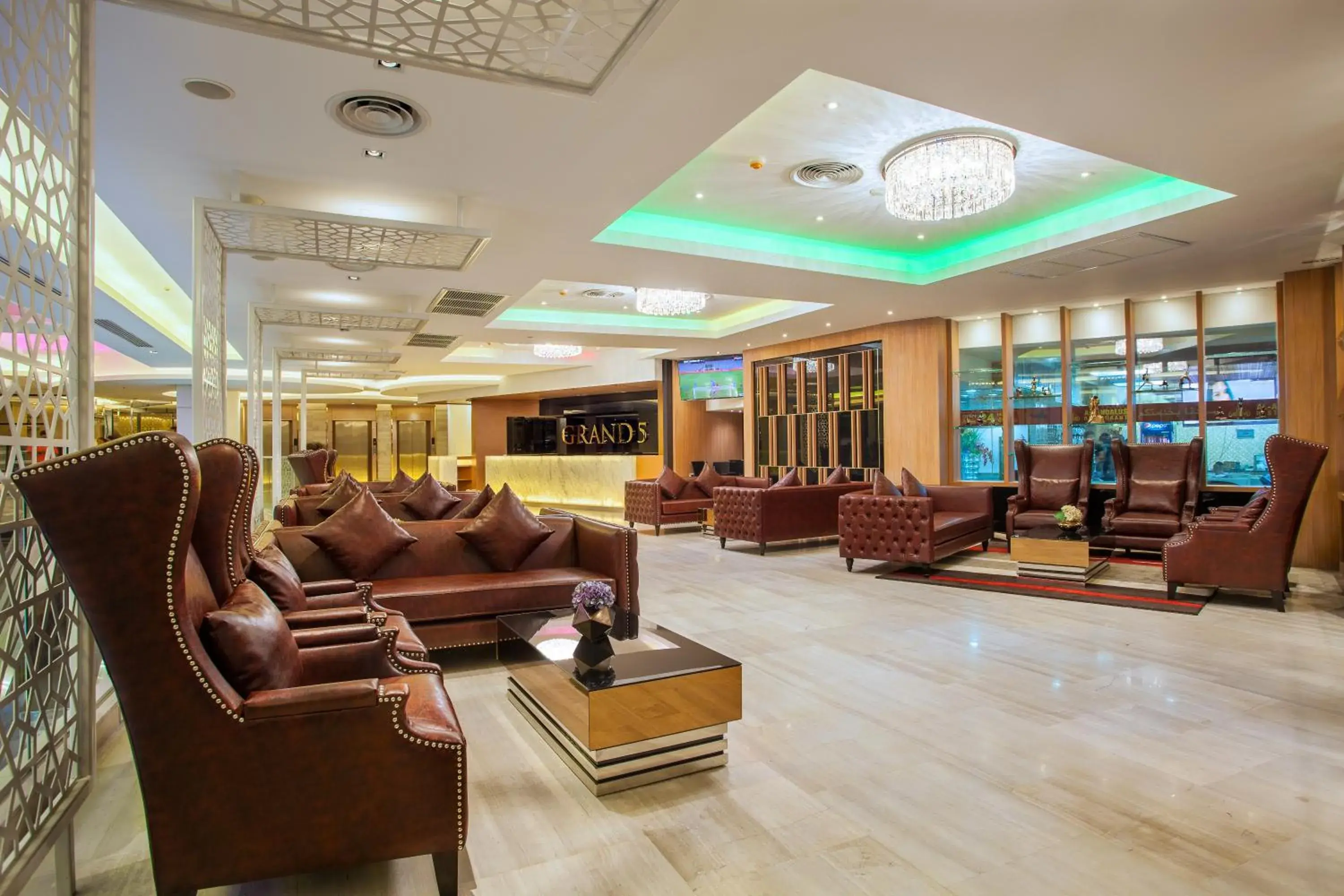 Lobby or reception, Lounge/Bar in Grand 5 Hotel & Plaza Sukhumvit Bangkok