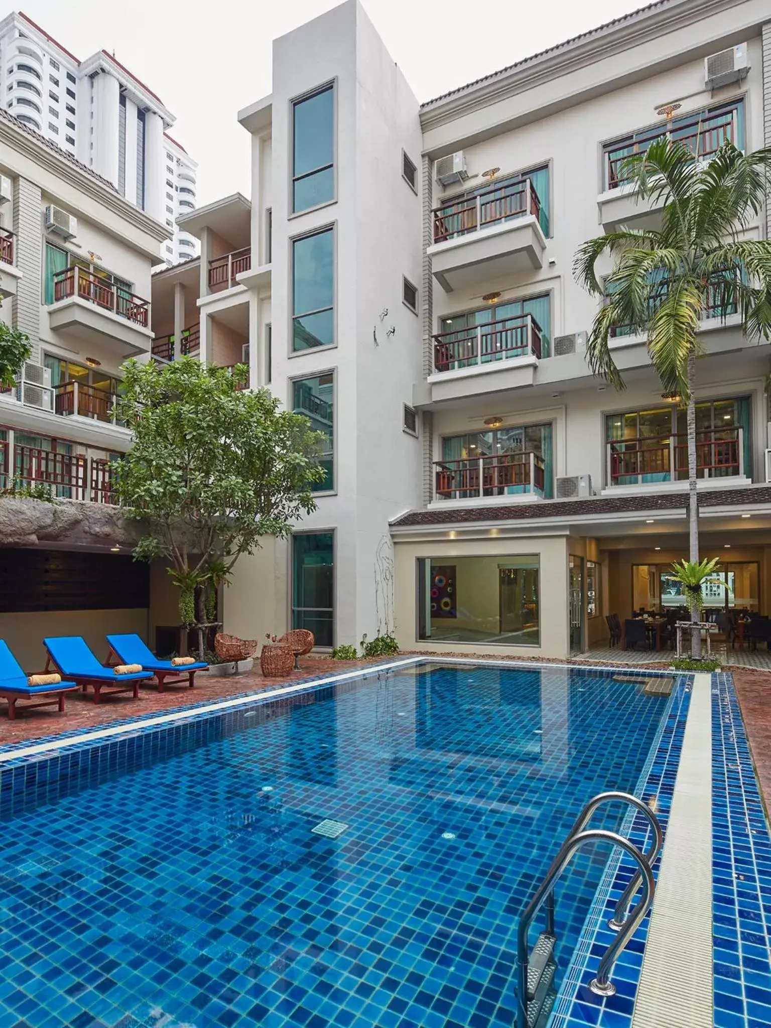 Swimming Pool in The Agate Pattaya Boutique Resort