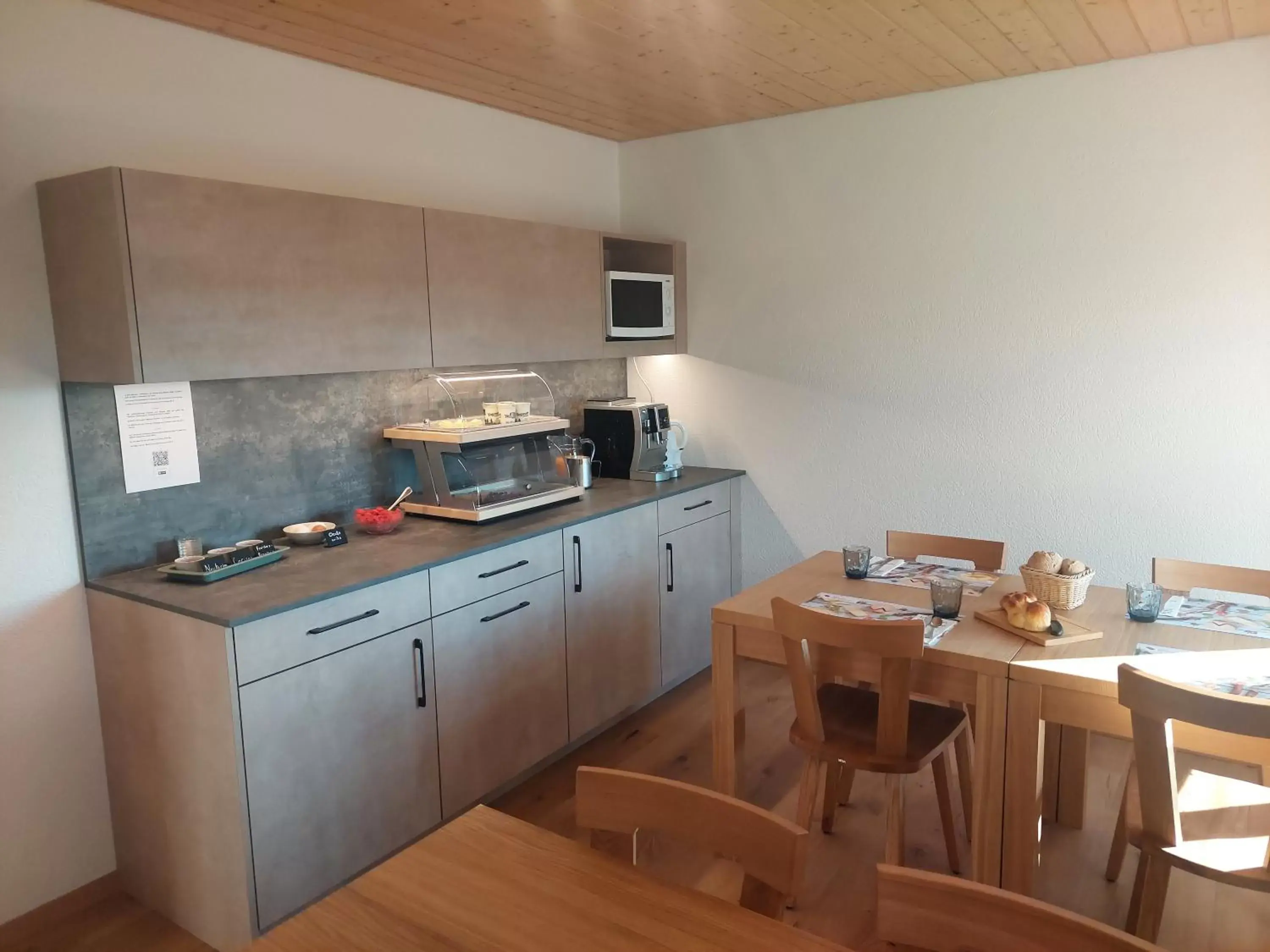 Breakfast, Kitchen/Kitchenette in B&B La Ferme De Pouillerel