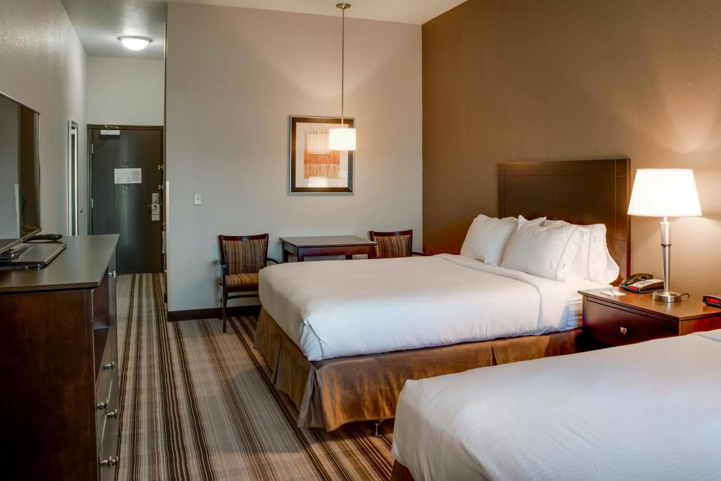 Photo of the whole room, Bed in Holiday Inn Express & Suites Nevada, an IHG Hotel
