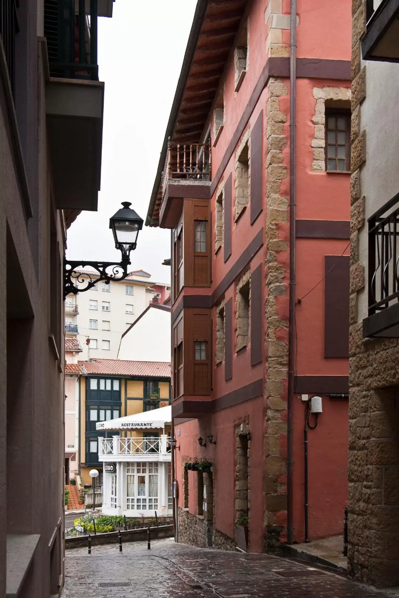 Facade/entrance, Neighborhood in Hotel Itxas Gain Getaria