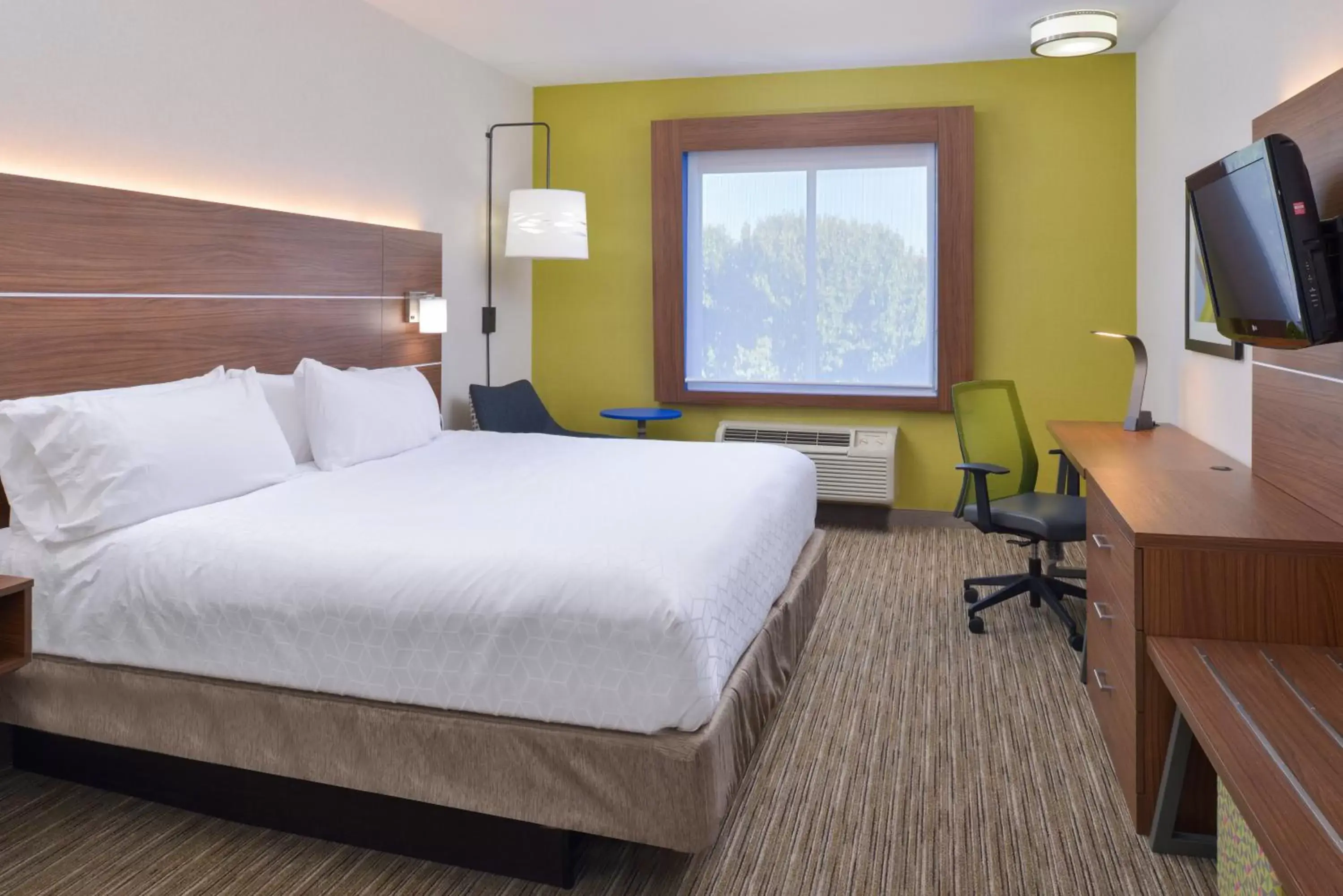 Photo of the whole room, Bed in Holiday Inn Express Hotel & Suites Abilene Mall South, an IHG Hotel