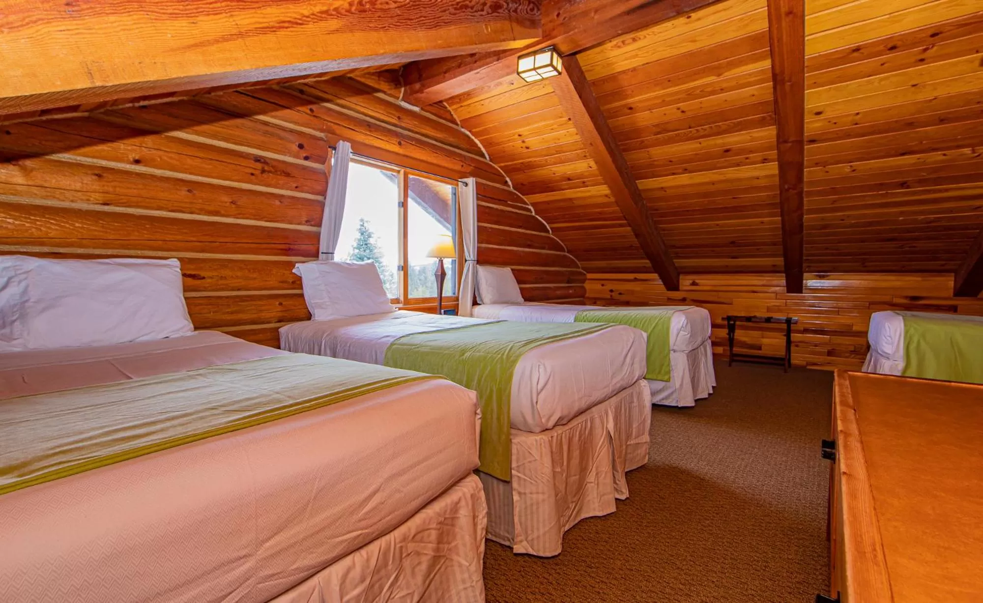 Bed in Cooper Spur Mountain Resort