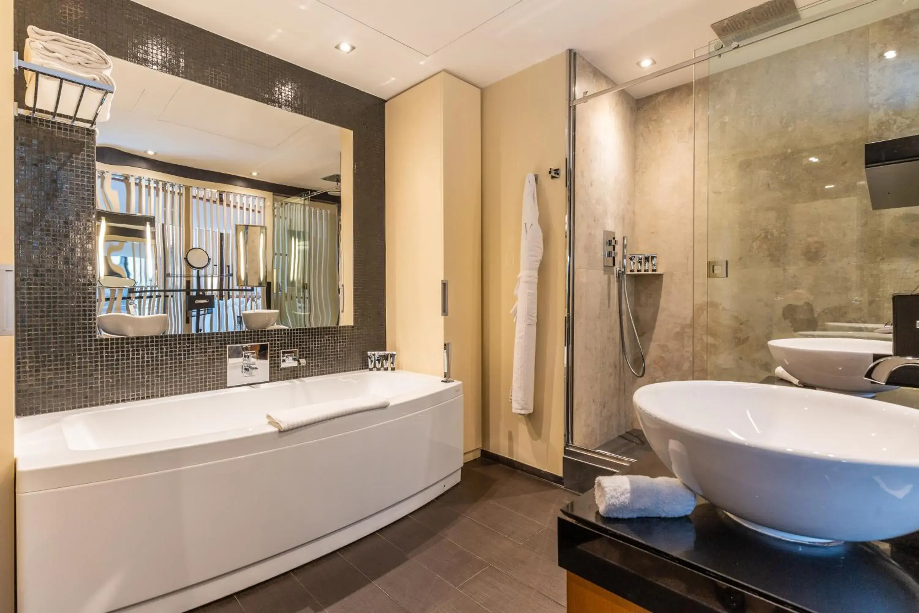 Bathroom in Five Seas Hotel Cannes, a Member of Design Hotels