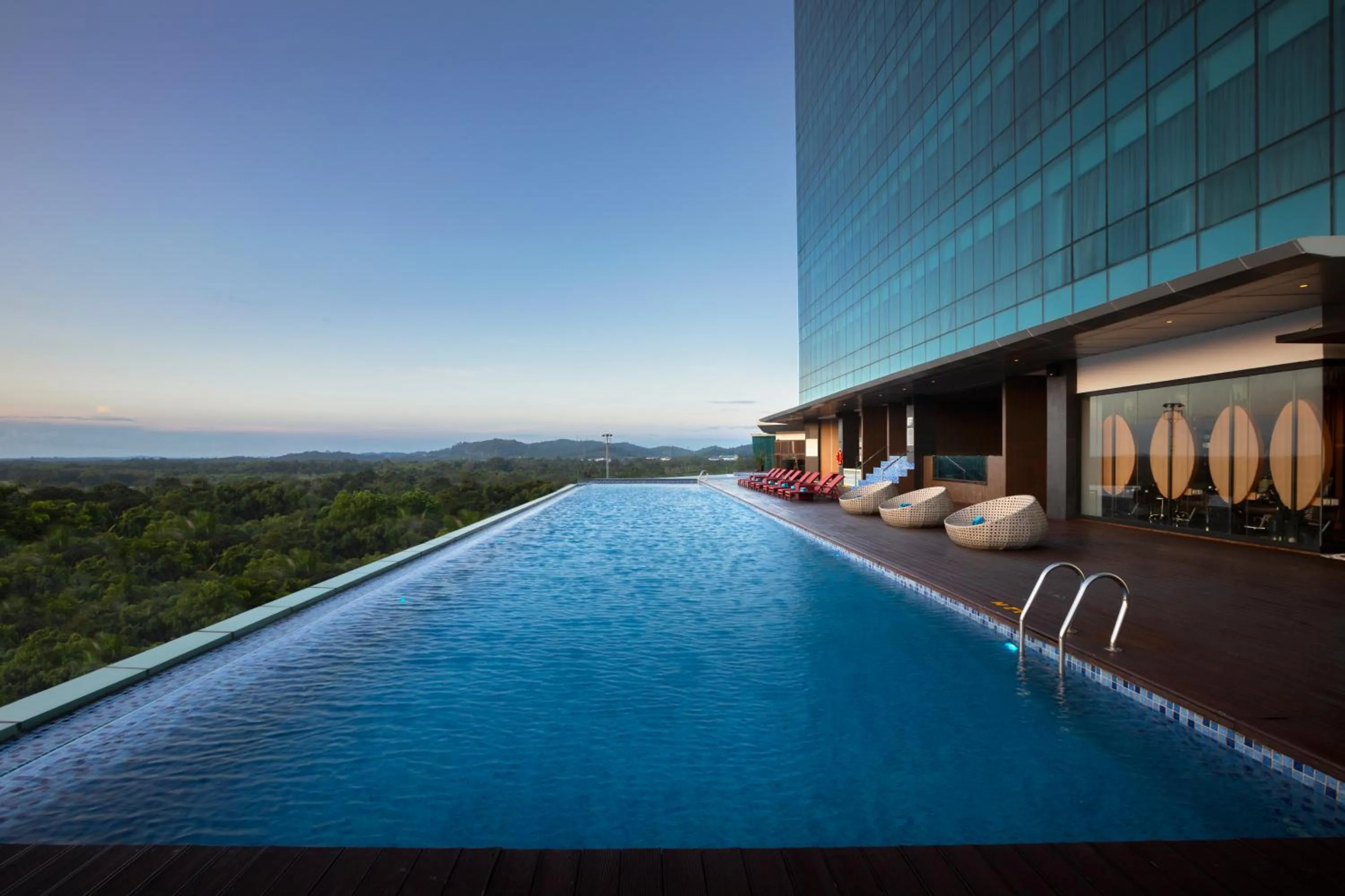 Swimming pool in Panbil Residence Serviced Apartment